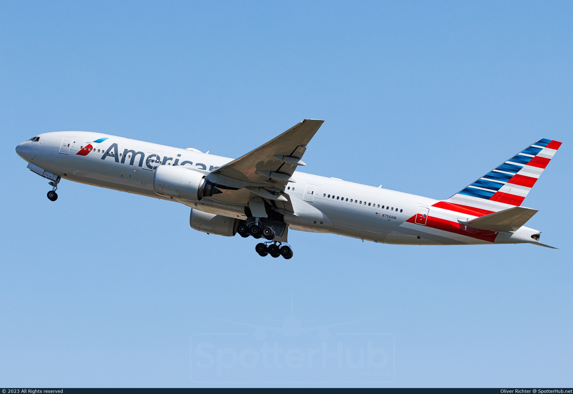 Photo of N756AM - Boeing 777-223(ER) operated by American Airlines