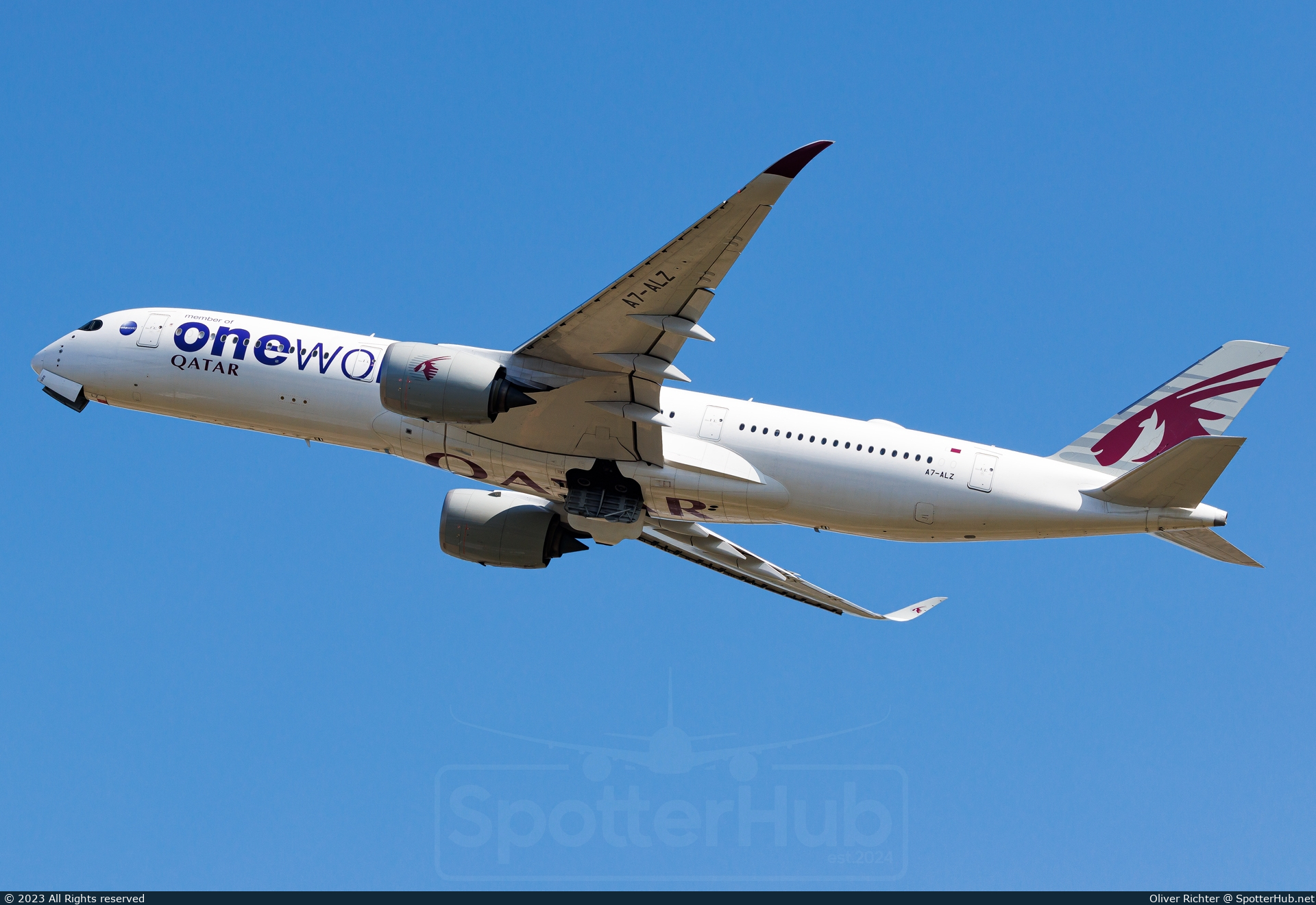 Photo of A7-ALZ - Airbus A350-941 operated by Qatar Airways