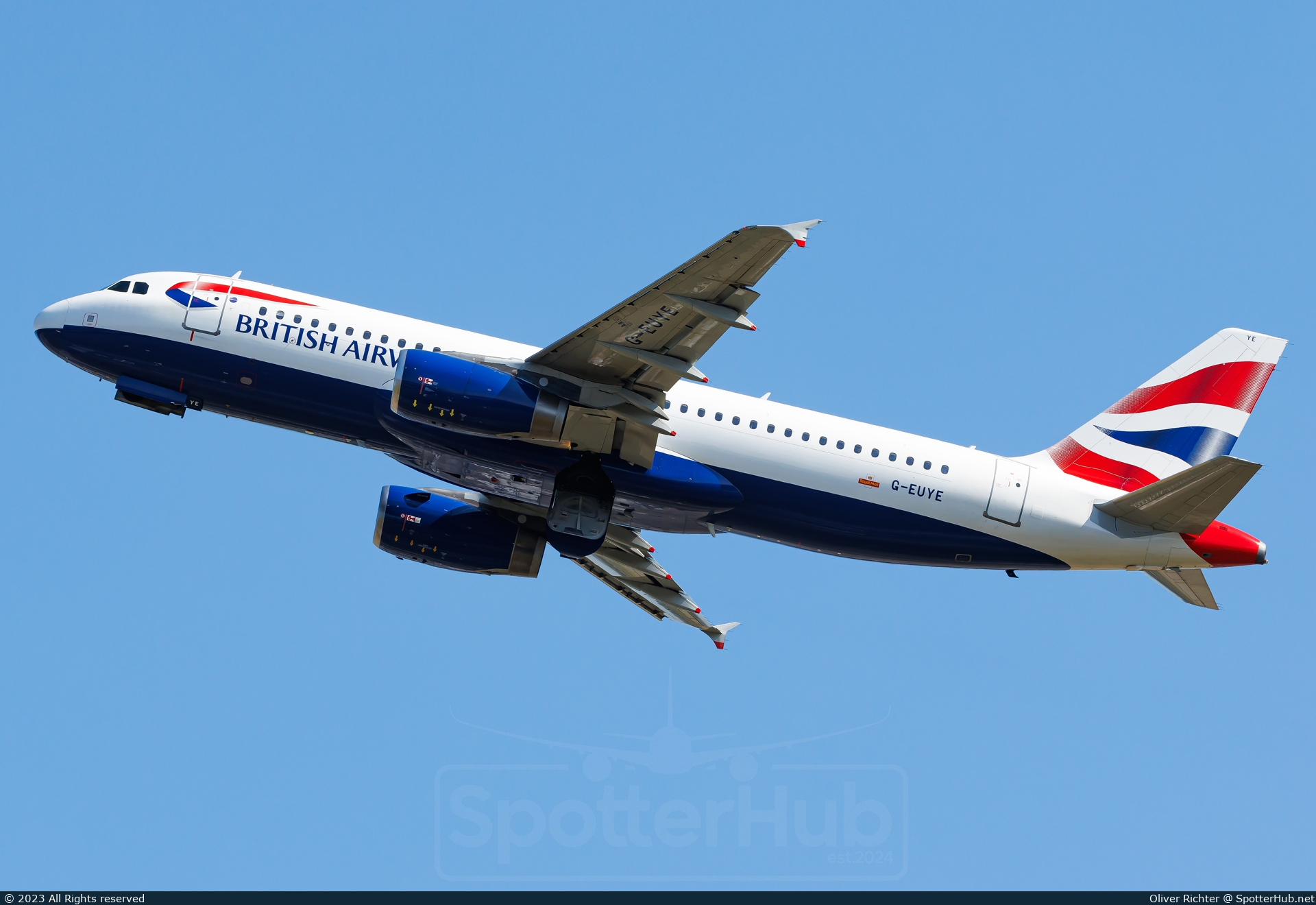 Photo of G-EUYE - Airbus A320-232 operated by British Airways