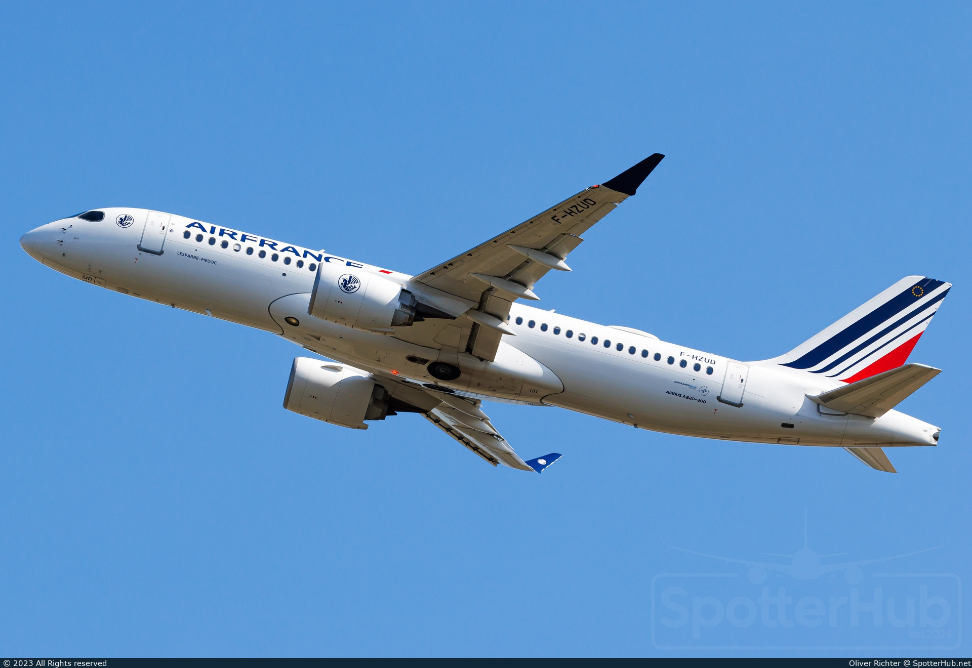 Photo of F-HZUD - Airbus A220-300 operated by Air France
