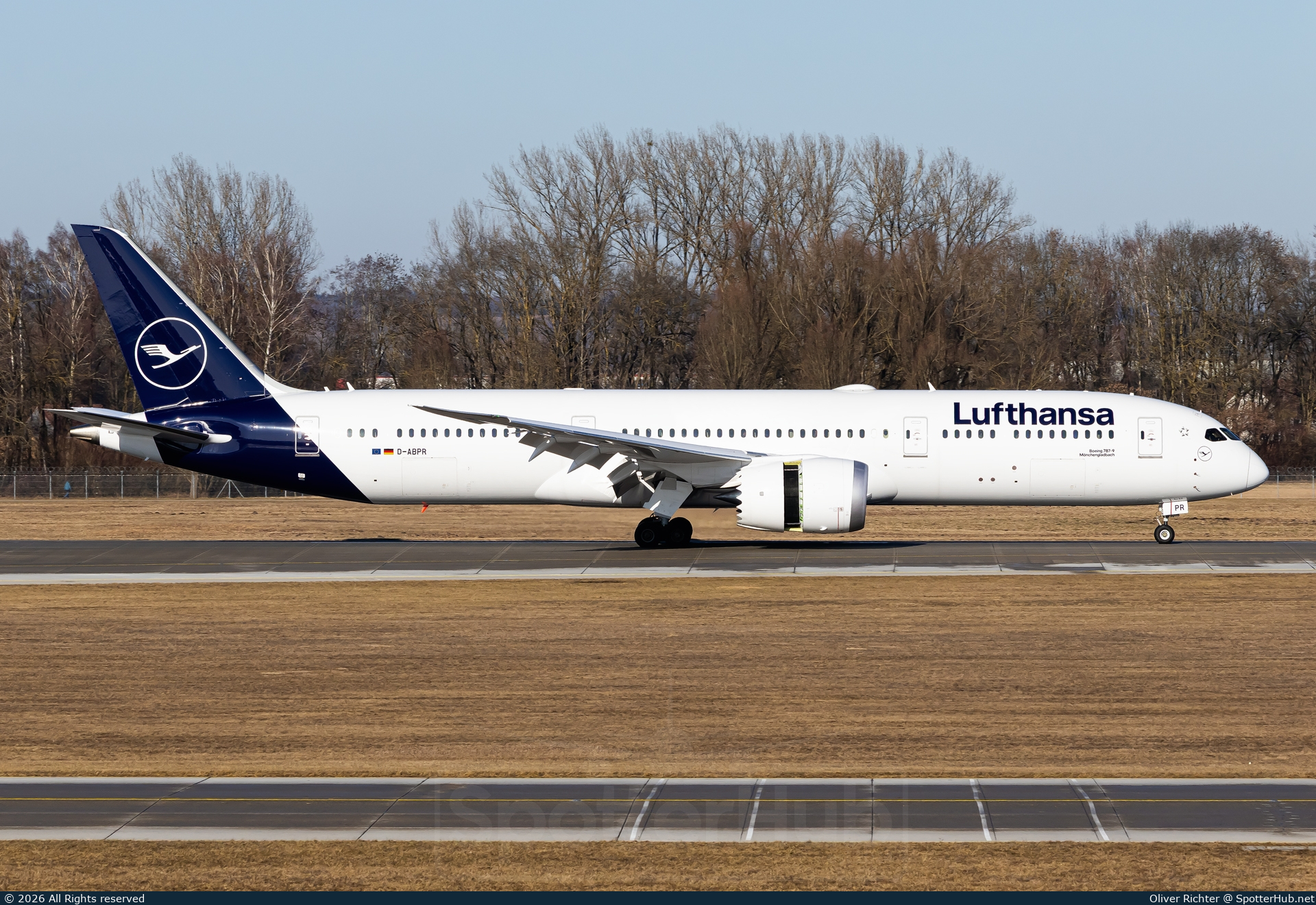 Photo of D-ABPR - Boeing 787-9 Dreamliner operated by Lufthansa