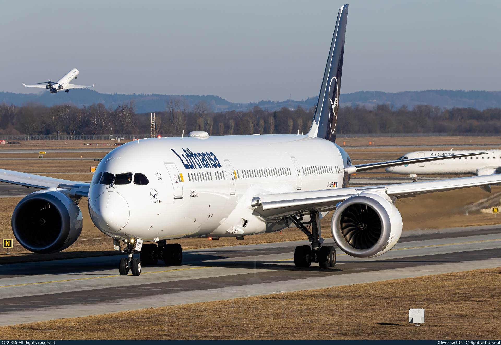 Photo of D-ABPR - Boeing 787-9 Dreamliner operated by Lufthansa