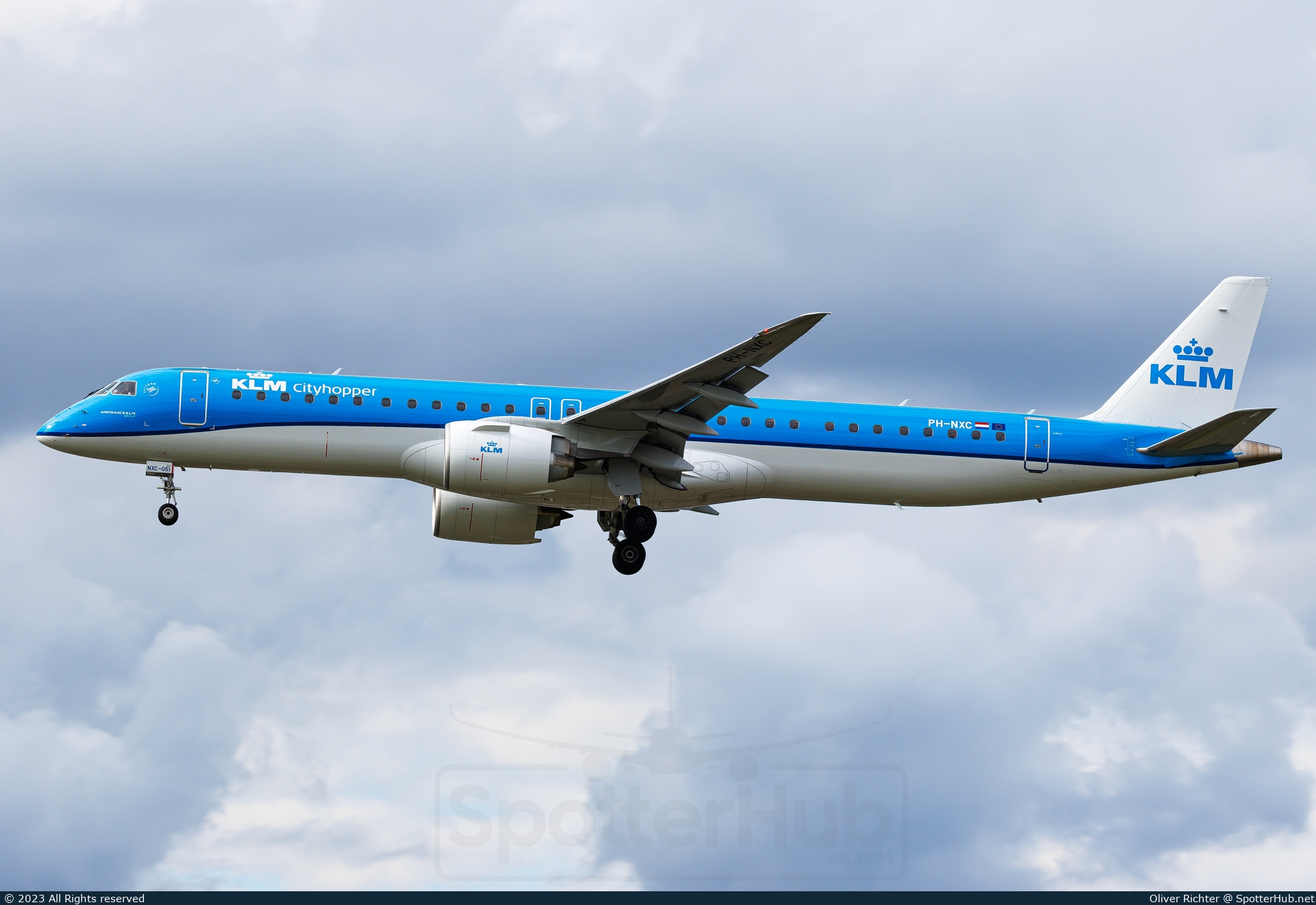 Photo of PH-NXC - Embraer ERJ-195-E2 operated by KLM Cityhopper