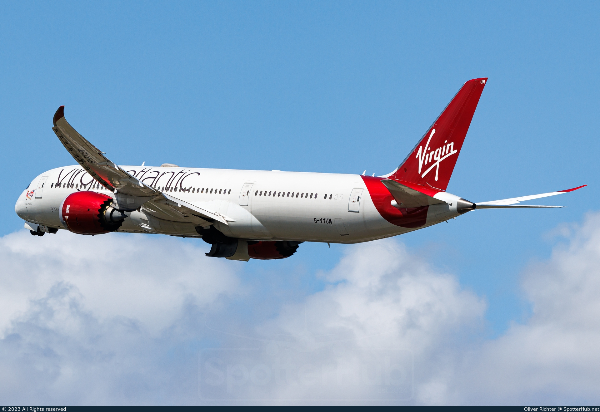 Photo of G-VYUM - Boeing 787-9 Dreamliner operated by Virgin Atlantic Airways