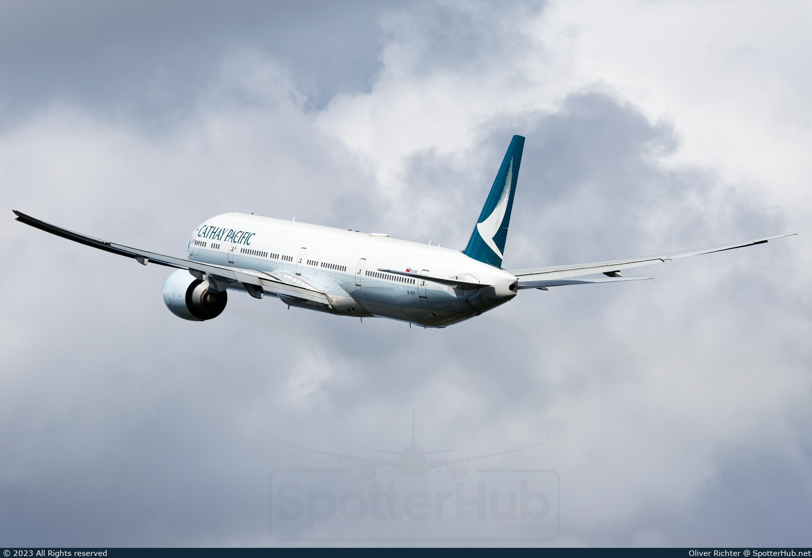 Photo of B-KPI - Boeing 777-367(ER) operated by Cathay Pacific Airways
