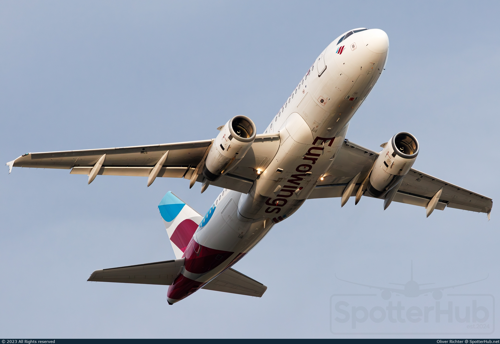 Photo of D-AGWN - Airbus A319-132 operated by Eurowings