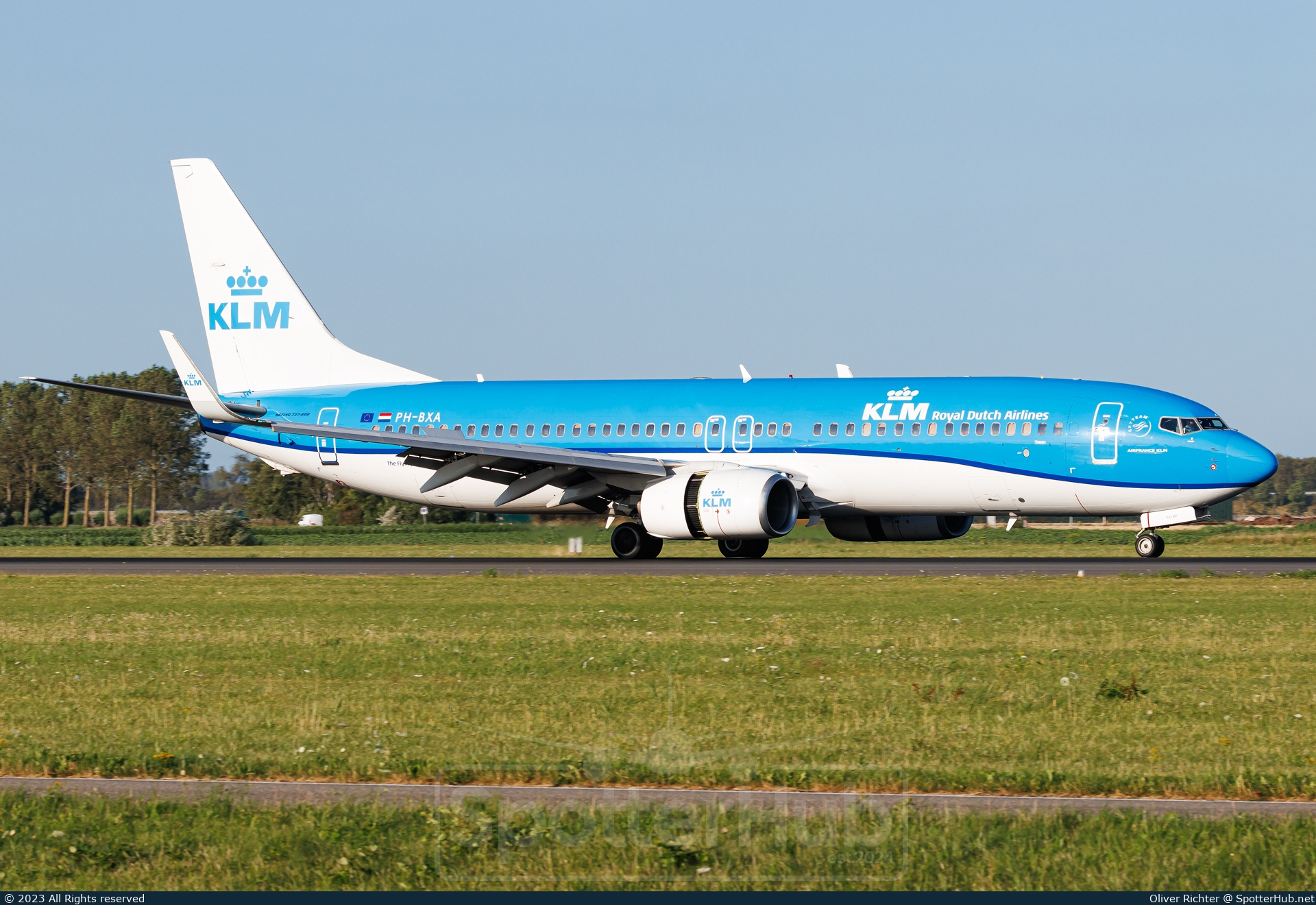 Photo of PH-BXA - Boeing 737-8K2 operated by KLM Royal Dutch Airlines