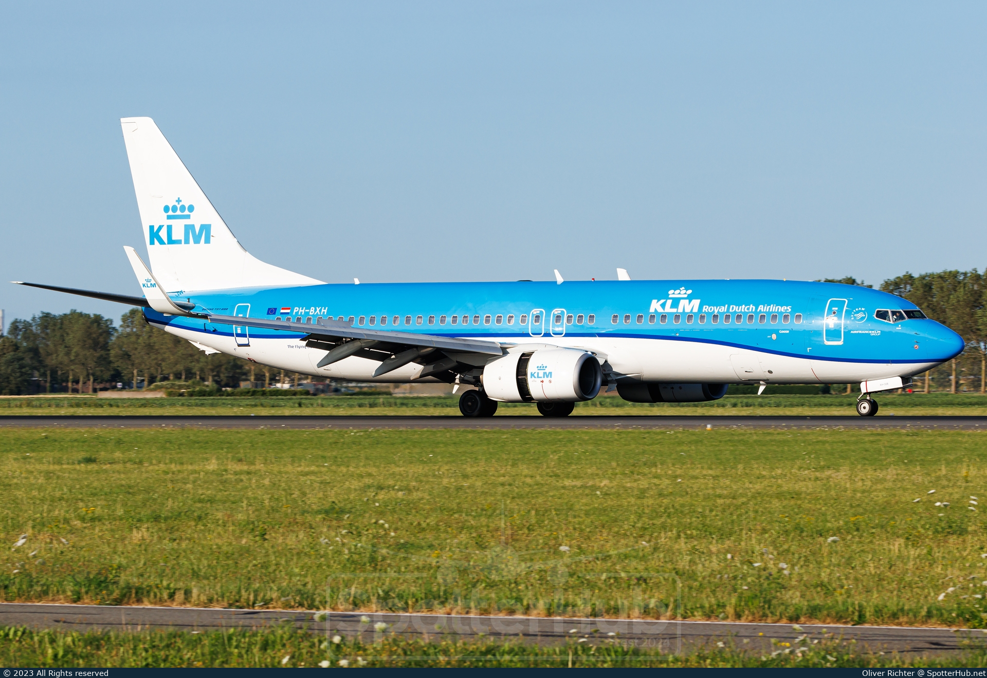 Photo of PH-BXH - Boeing 737-8K2 operated by KLM Royal Dutch Airlines