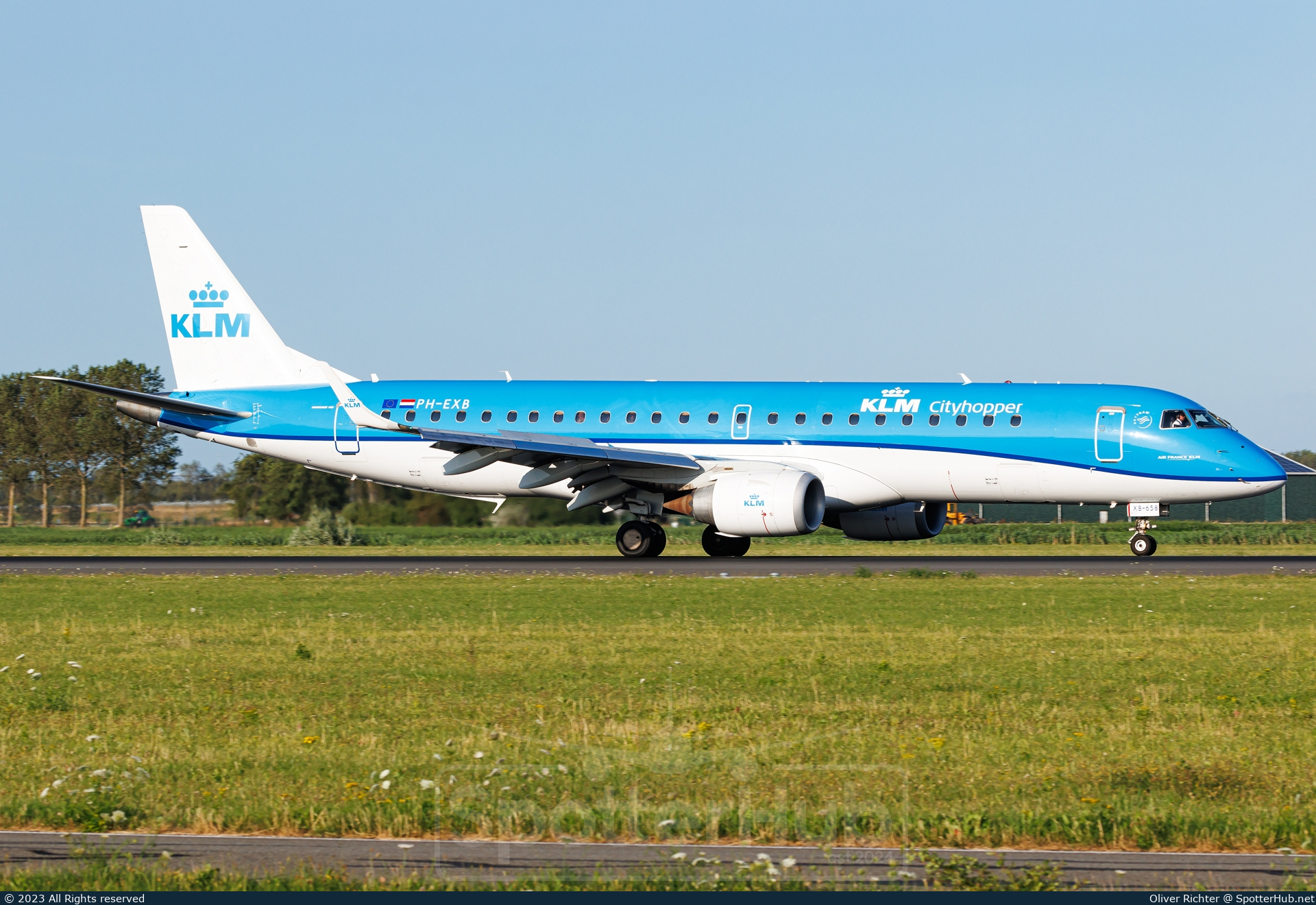 Photo of PH-EXB - Embraer ERJ-190STD operated by KLM Cityhopper
