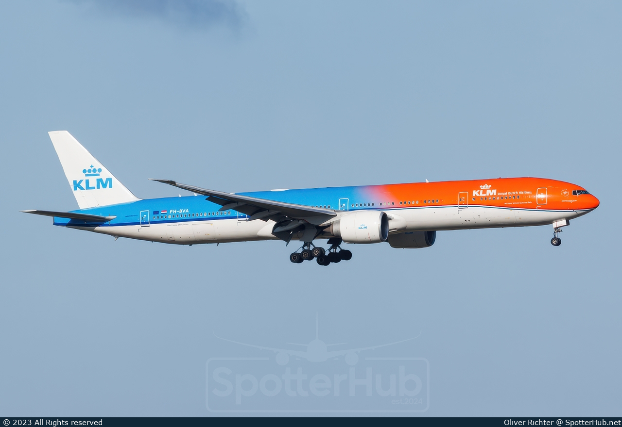 Photo of PH-BVA - Boeing 777-306(ER) operated by KLM Royal Dutch Airlines
