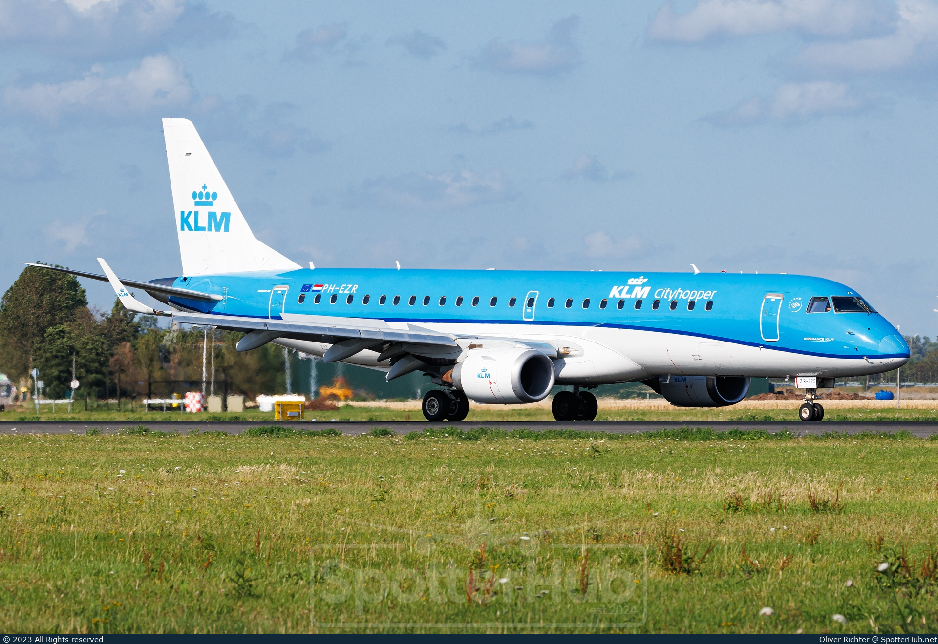 Photo of PH-EZR - Embraer ERJ-190STD operated by KLM Cityhopper