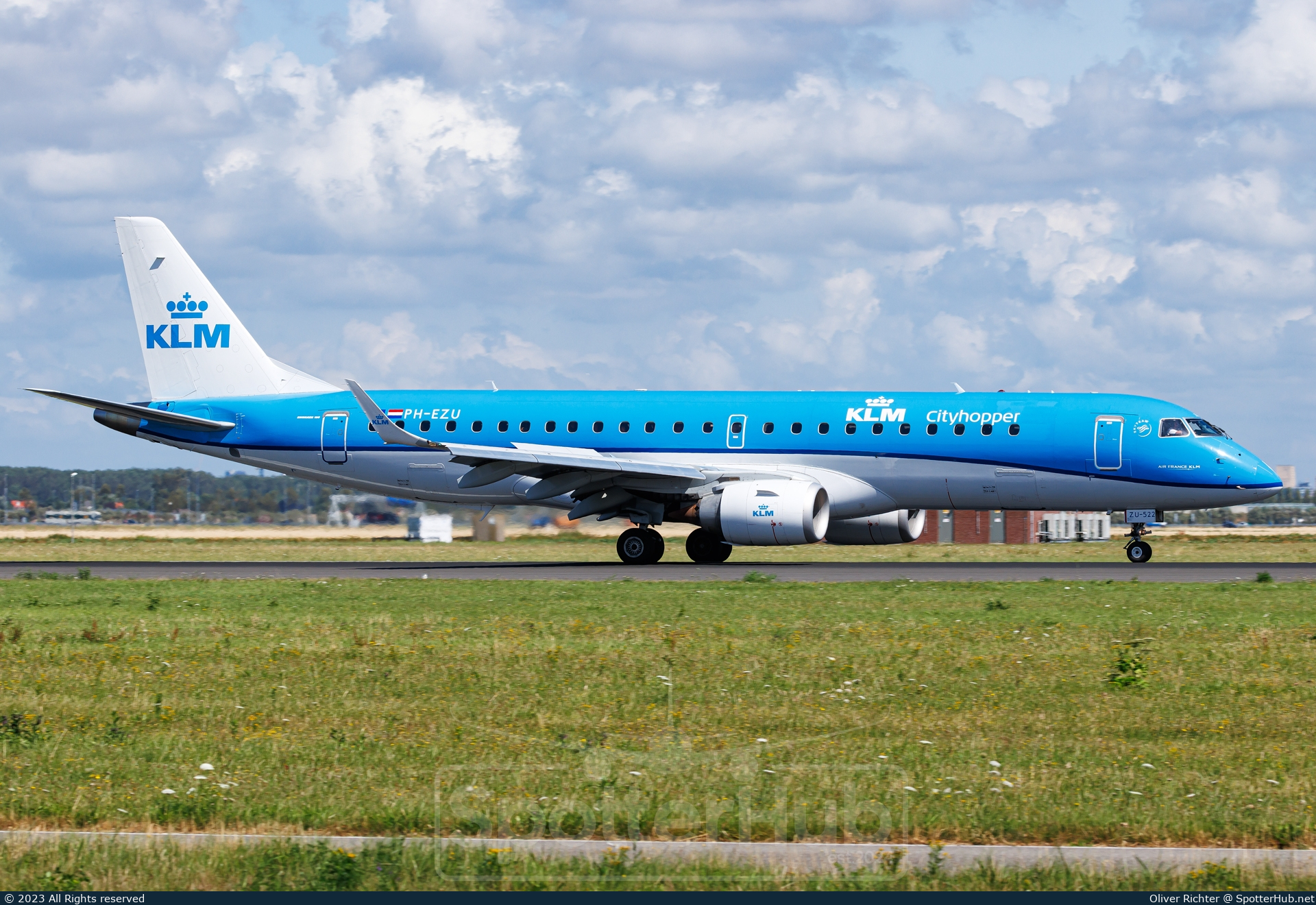 Photo of PH-EZU - Embraer ERJ-190STD operated by KLM Cityhopper