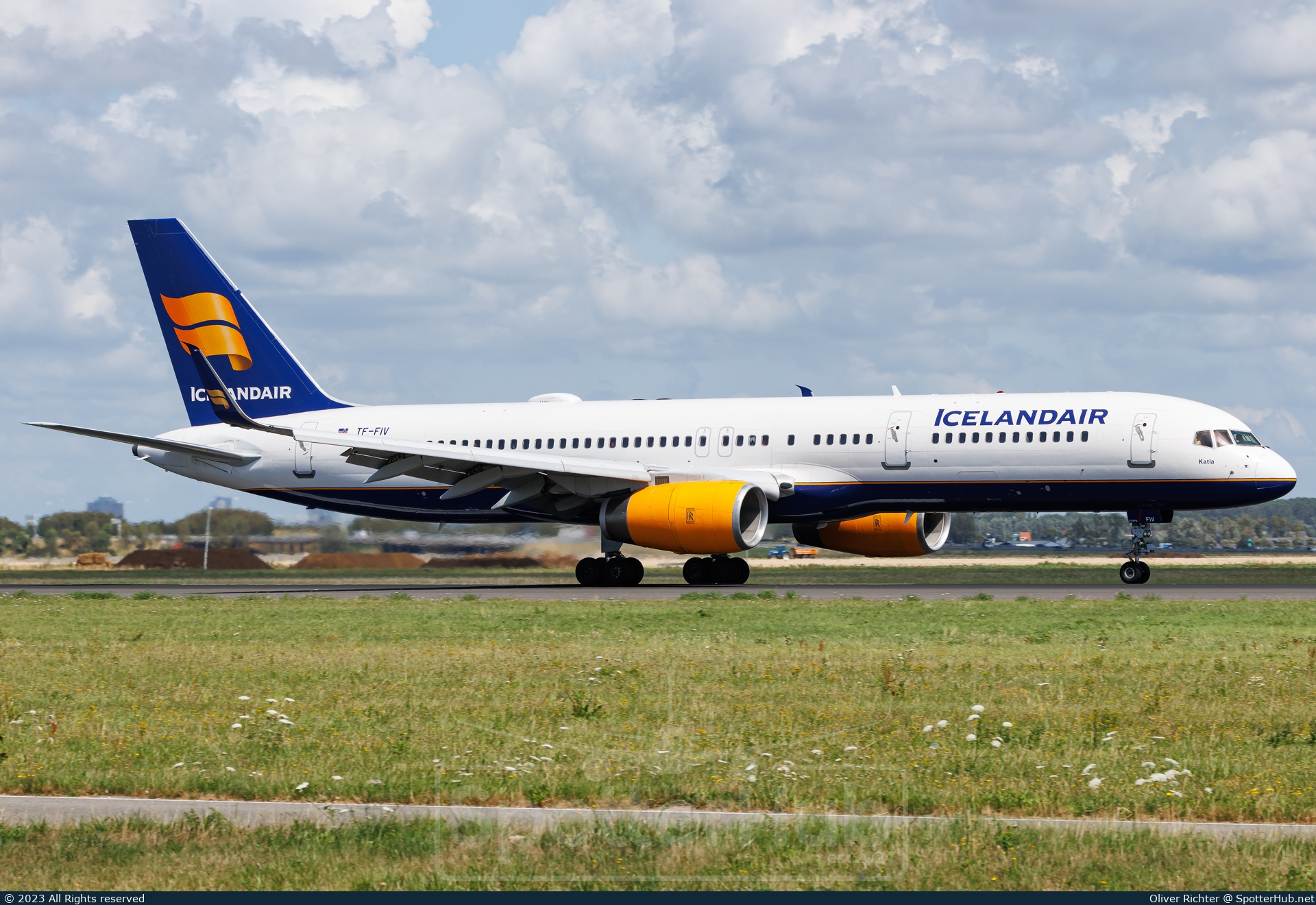 Photo of TF-FIV - Boeing 757-208 operated by Icelandair