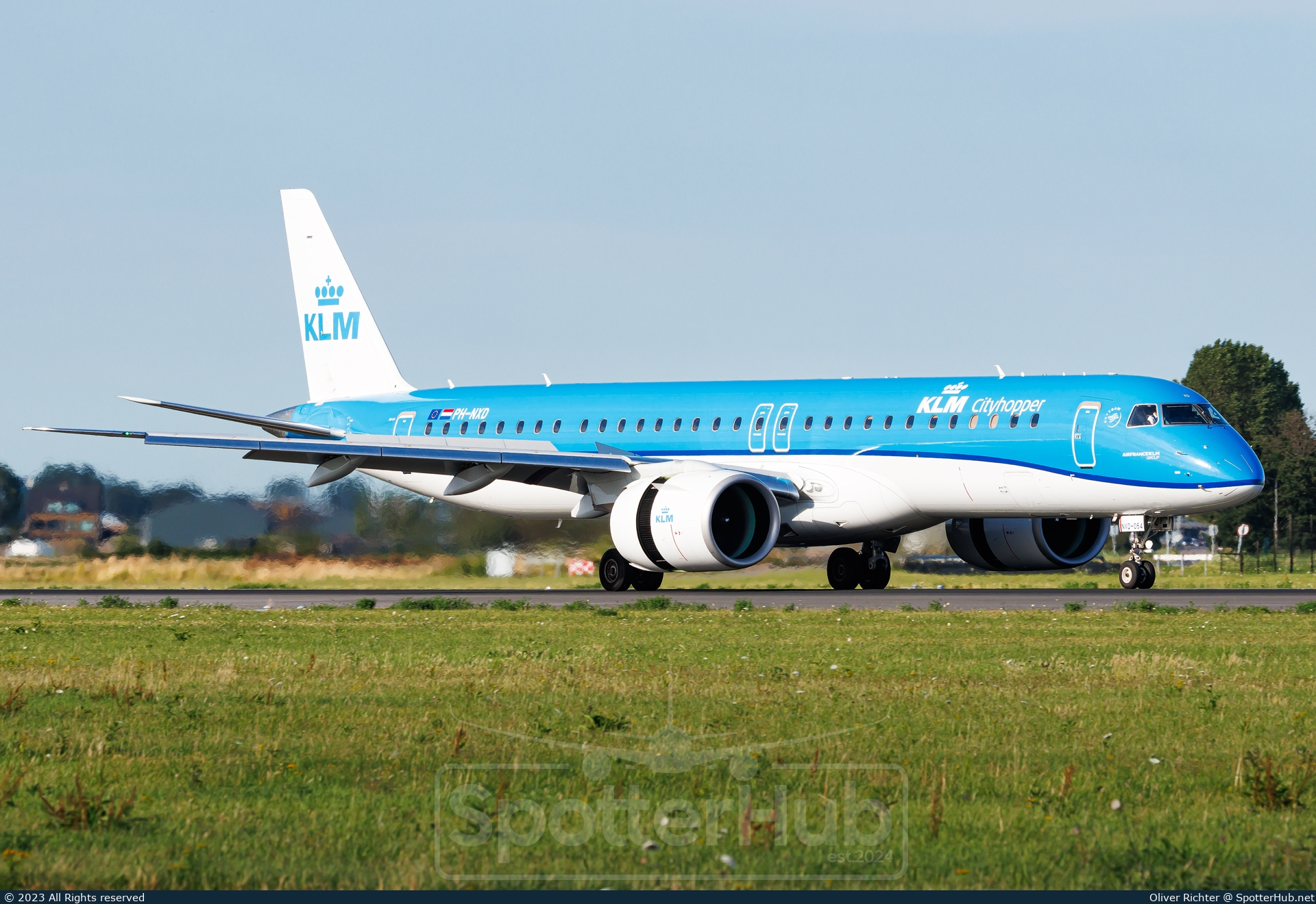 Photo of PH-NXD - Embraer ERJ-195-E2 operated by KLM Cityhopper