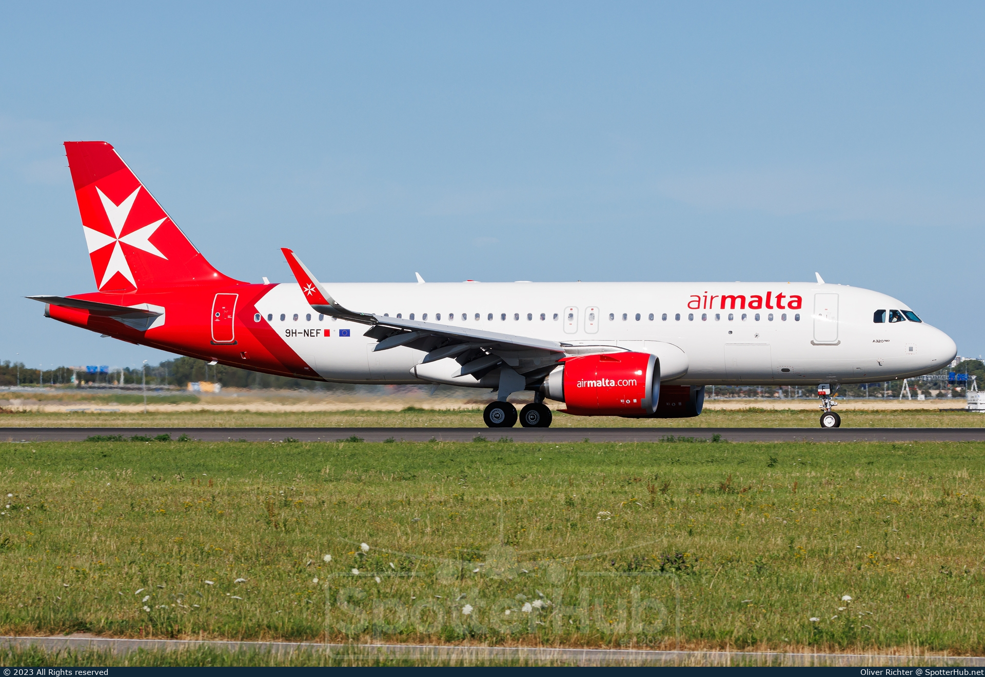 Photo of 9H-NEF - Airbus A320-251N operated by Air Malta