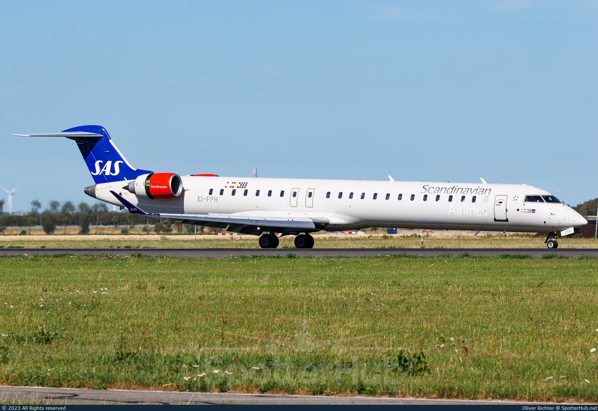 Photo of EI-FPH - Bombardier CRJ-900LR operated by SAS Scandinavian Airlines (opb CityJet)