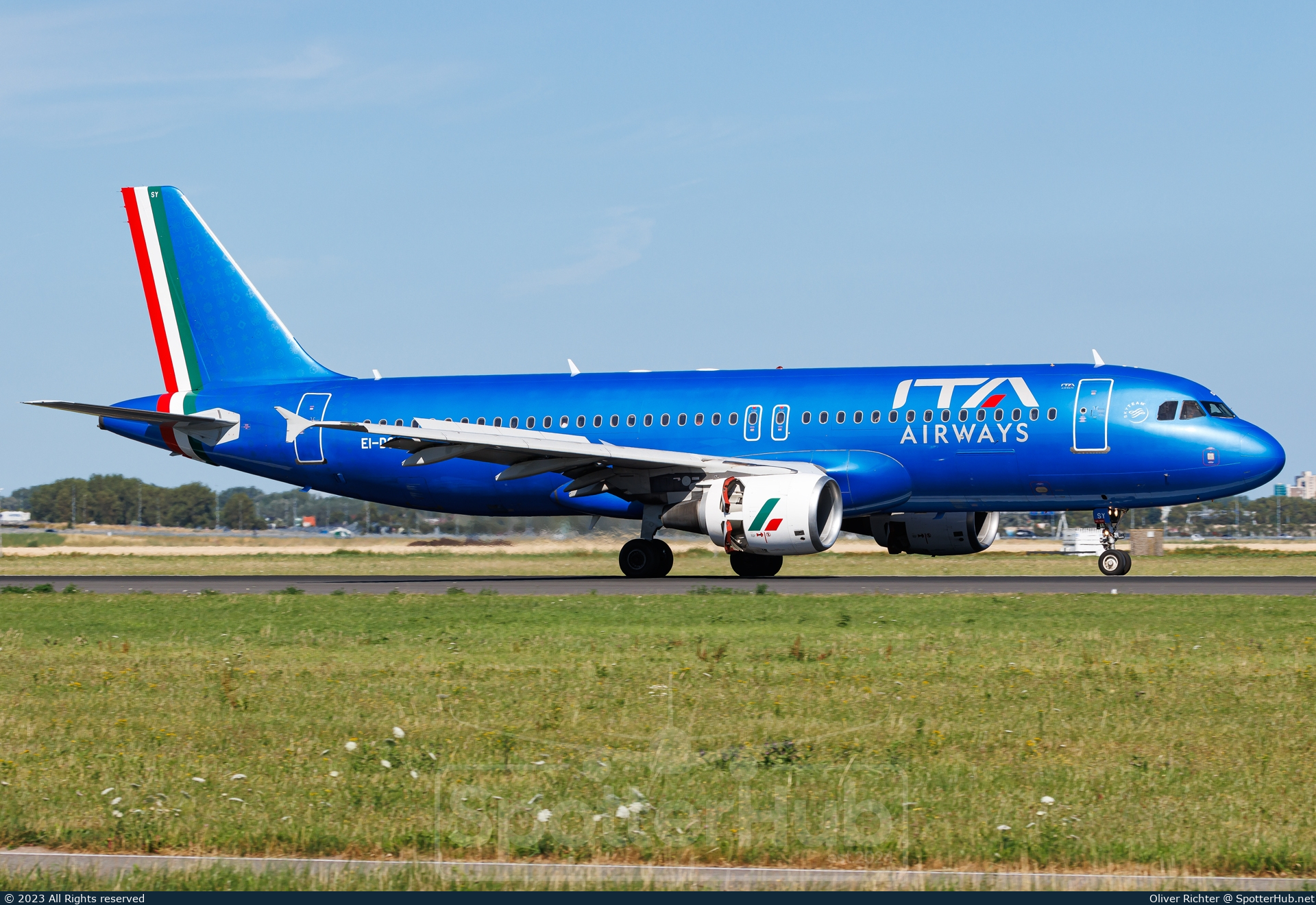 Photo of EI-DSY - Airbus A320-216 operated by ITA Airways