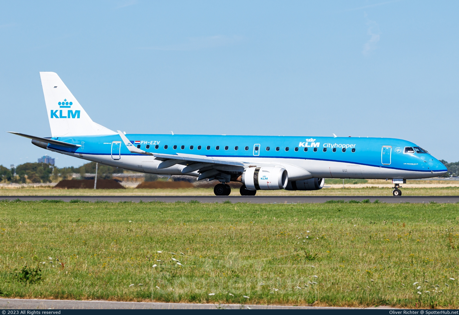Photo of PH-EZV - Embraer ERJ-190STD operated by KLM Cityhopper