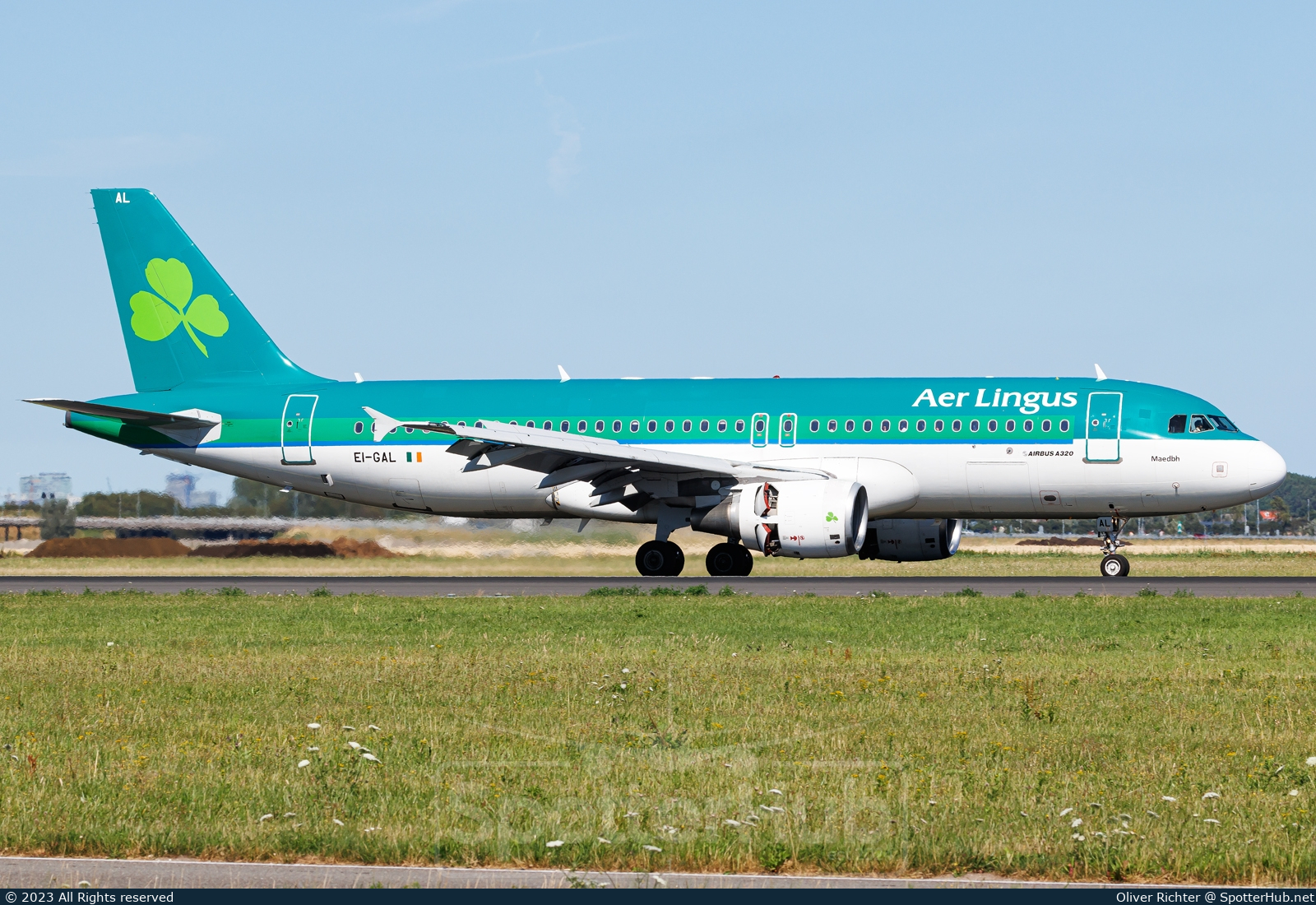 Photo of EI-GAL - Airbus A320-214 operated by Aer Lingus