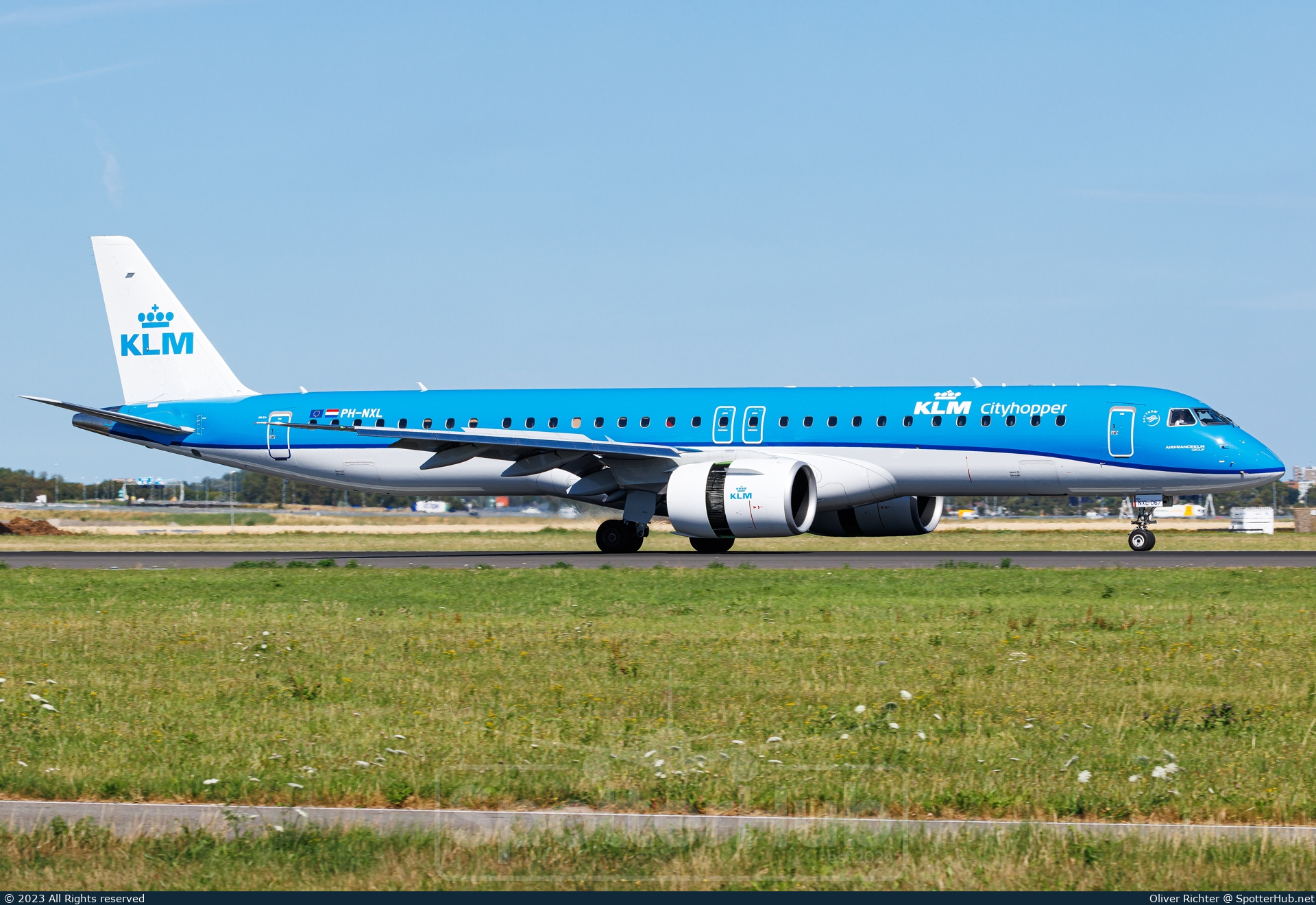 Photo of PH-NXL - Embraer ERJ-195-E2 operated by KLM Cityhopper