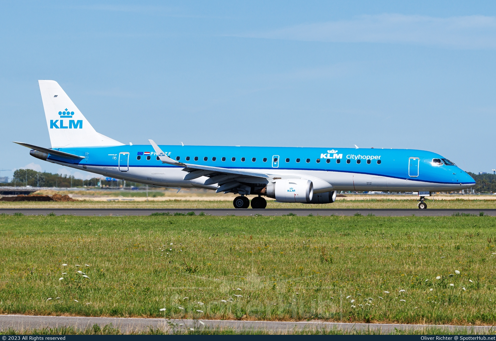 Photo of PH-EZF - Embraer ERJ-190STD operated by KLM Cityhopper