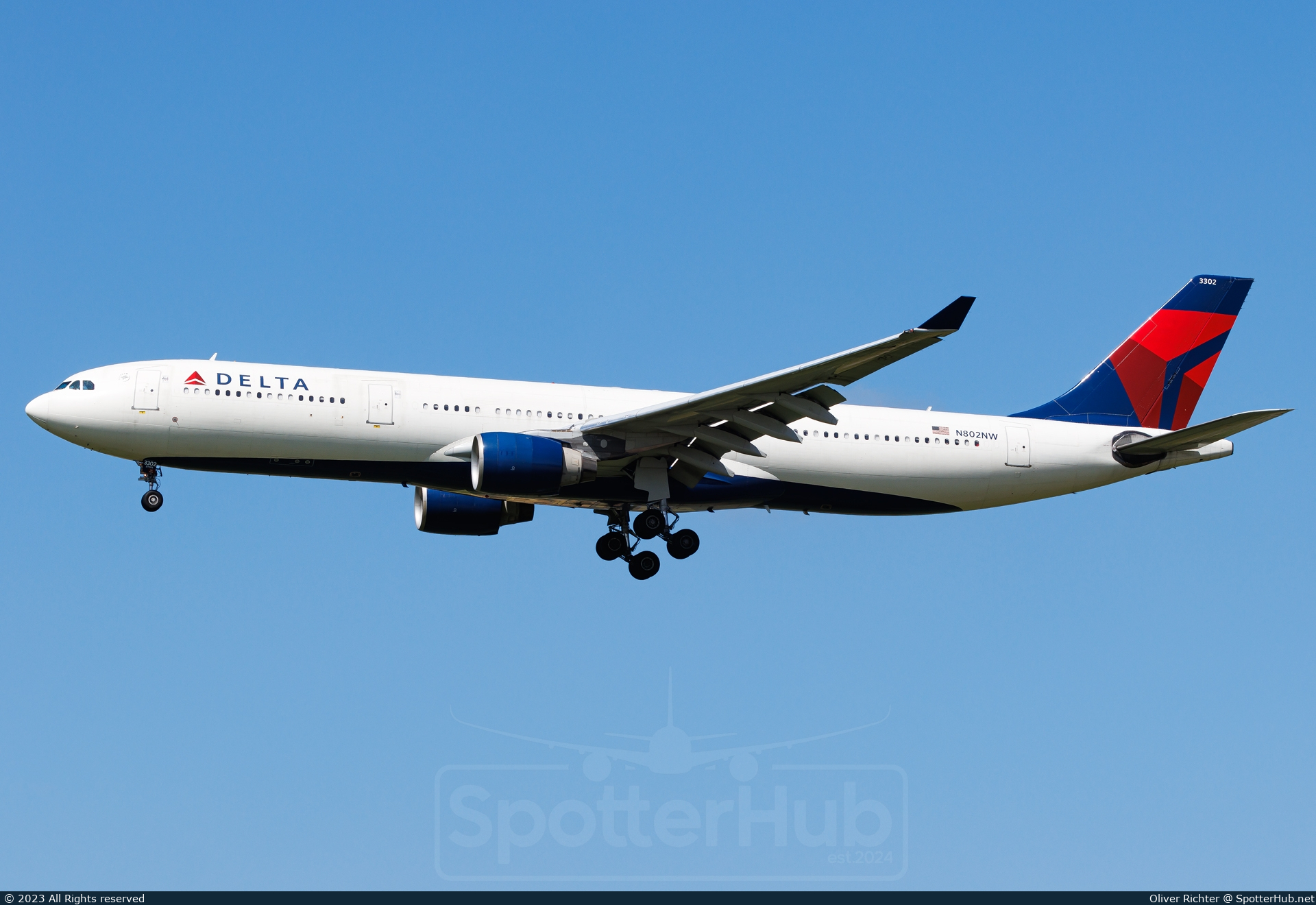 Photo of N802NW - Airbus A330-323 operated by Delta Air Lines