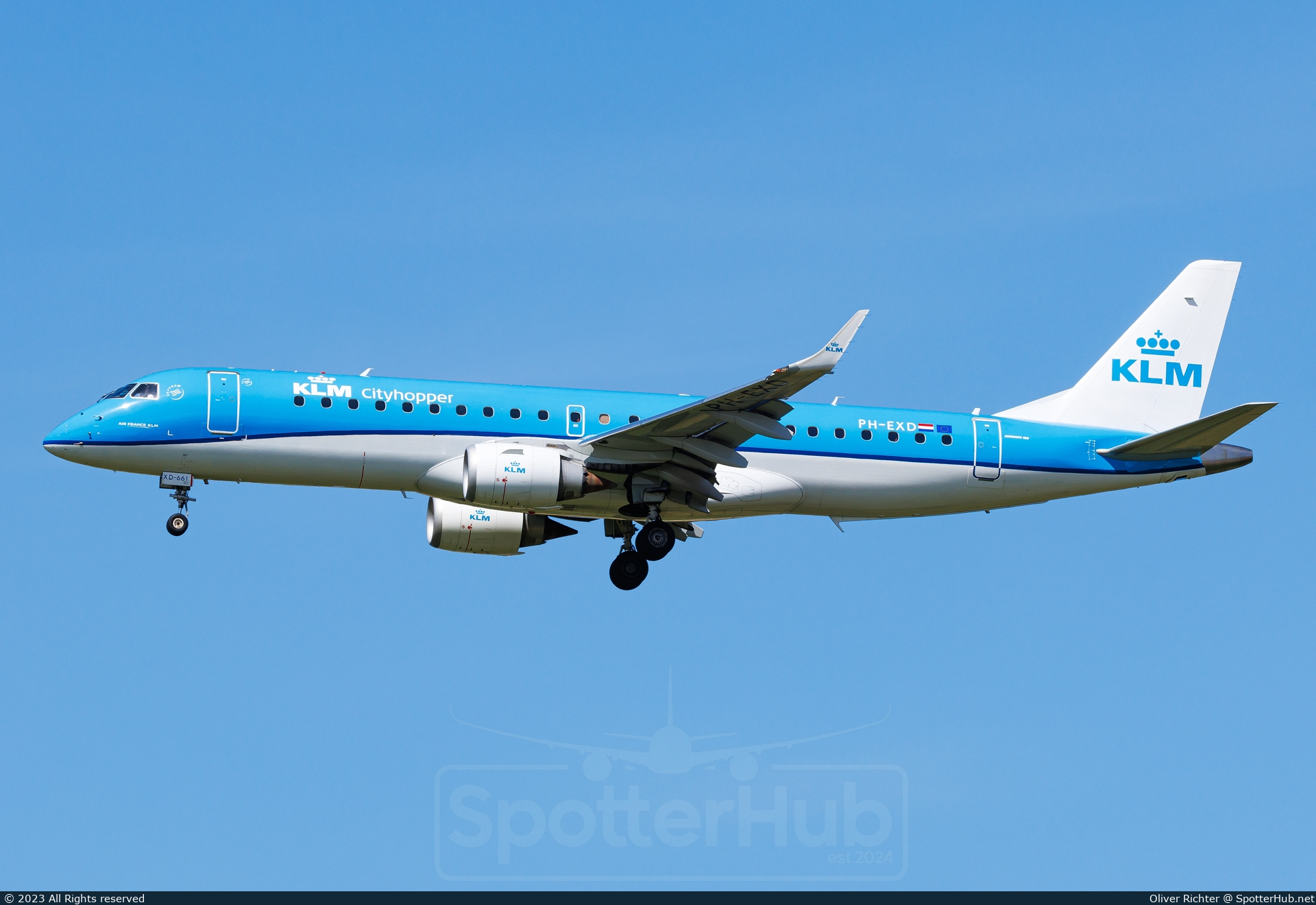 Photo of PH-EXD - Embraer ERJ-190STD operated by KLM Cityhopper