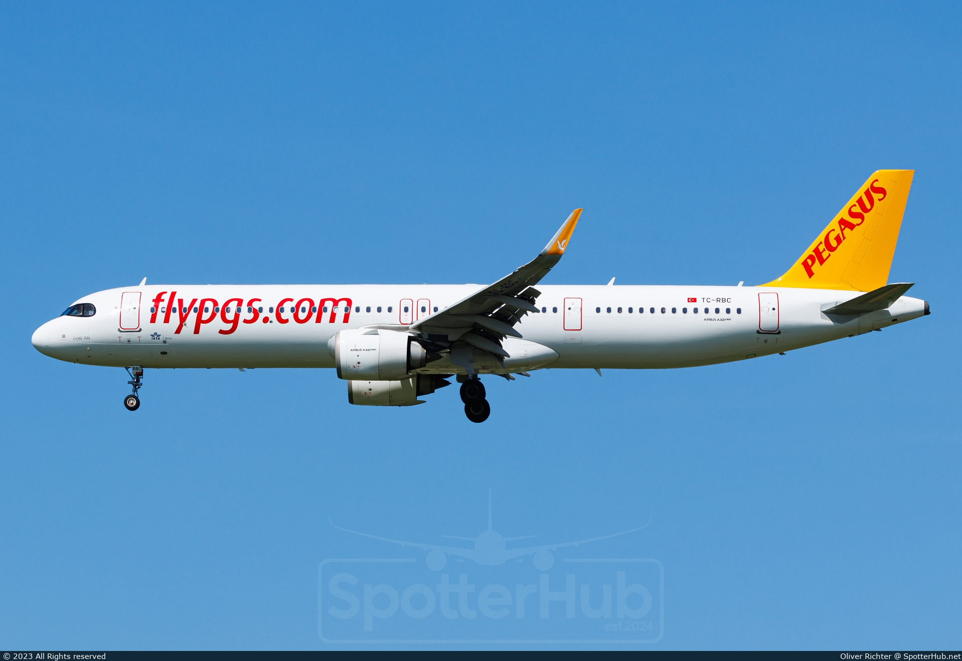 Photo of TC-RBC - Airbus A321-251NX operated by Pegasus Airlines