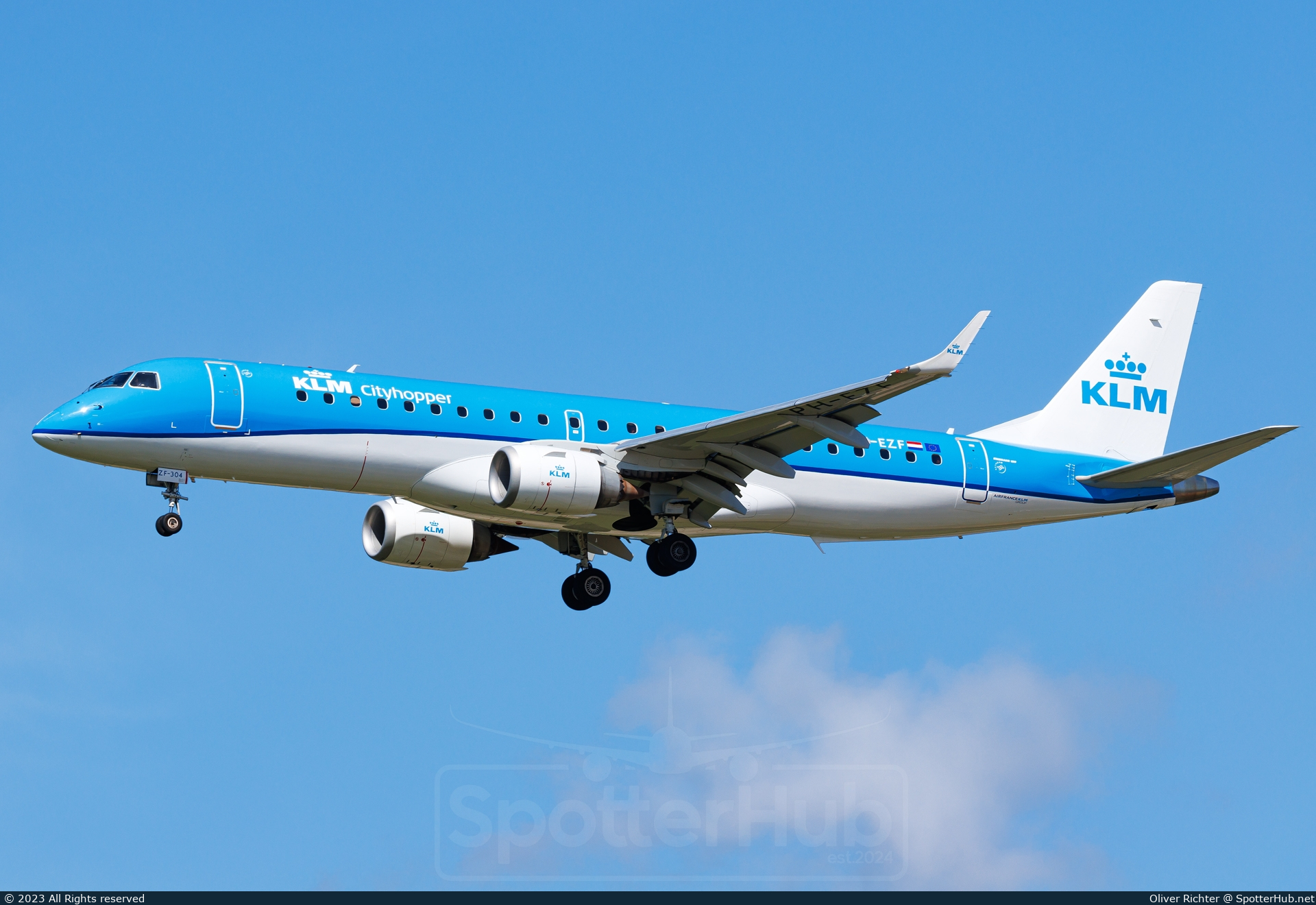 Photo of PH-EZF - Embraer ERJ-190STD operated by KLM Cityhopper