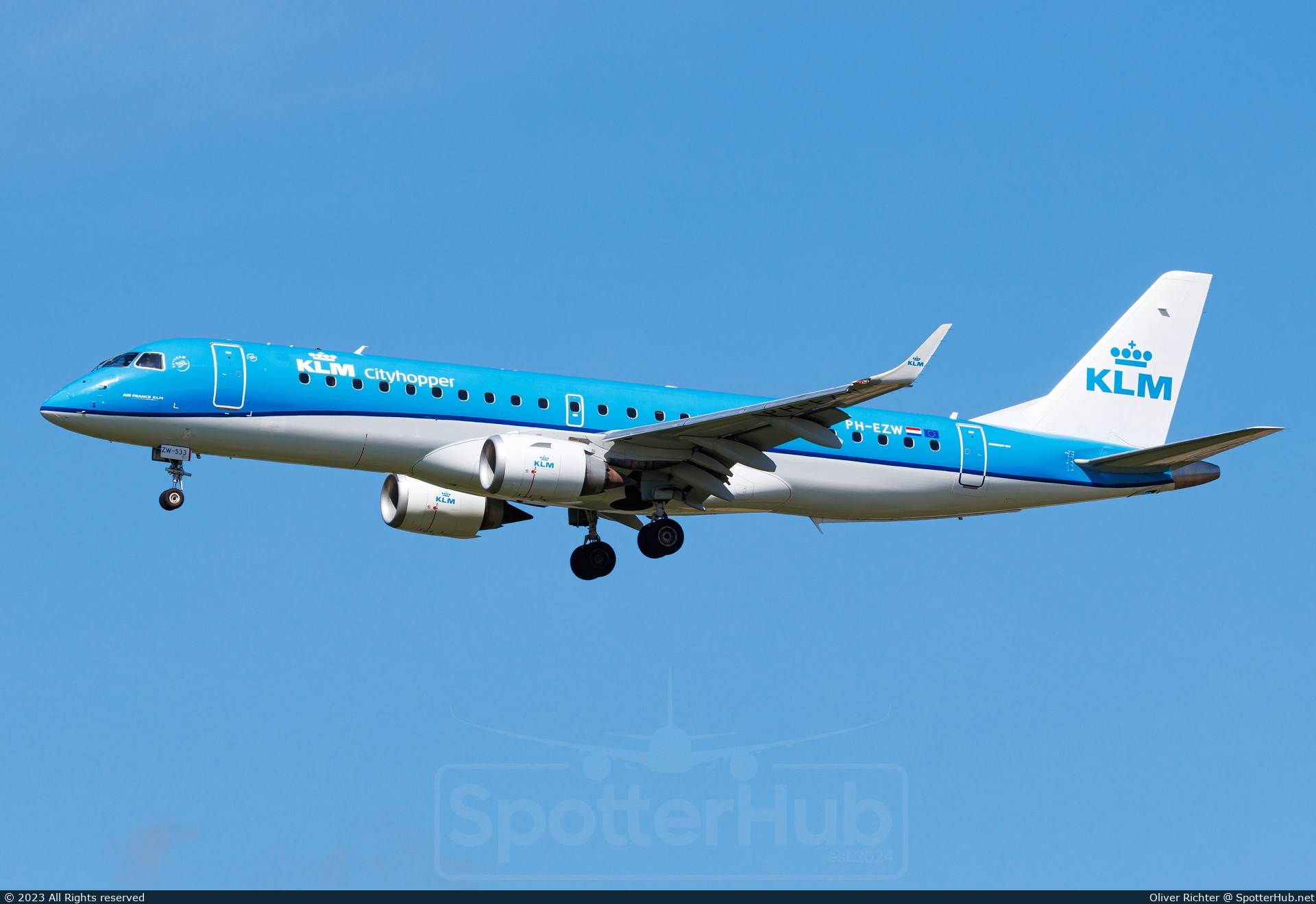 Photo of PH-EZW - Embraer ERJ-190STD operated by KLM Cityhopper