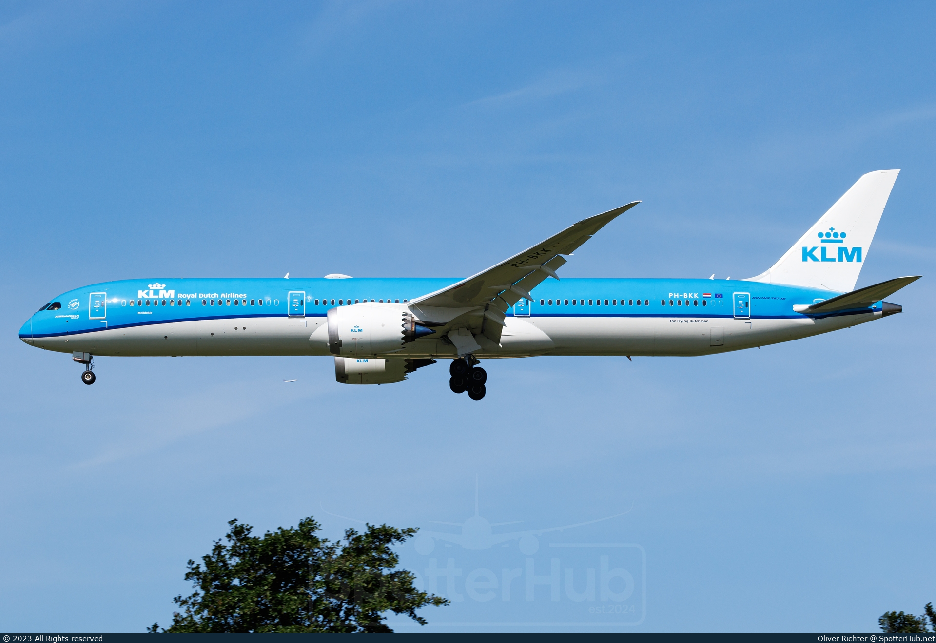 Photo of PH-BKK - Boeing 787-10 Dreamliner operated by KLM Royal Dutch Airlines