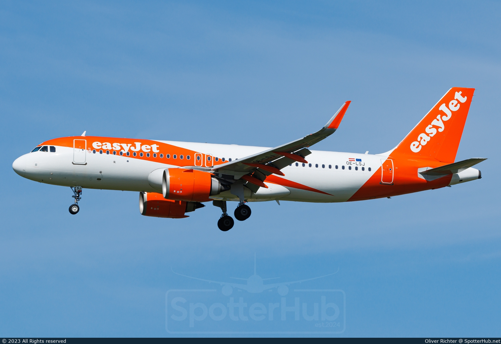 Photo of OE-LSJ - Airbus A320-251N operated by easyJet Europe