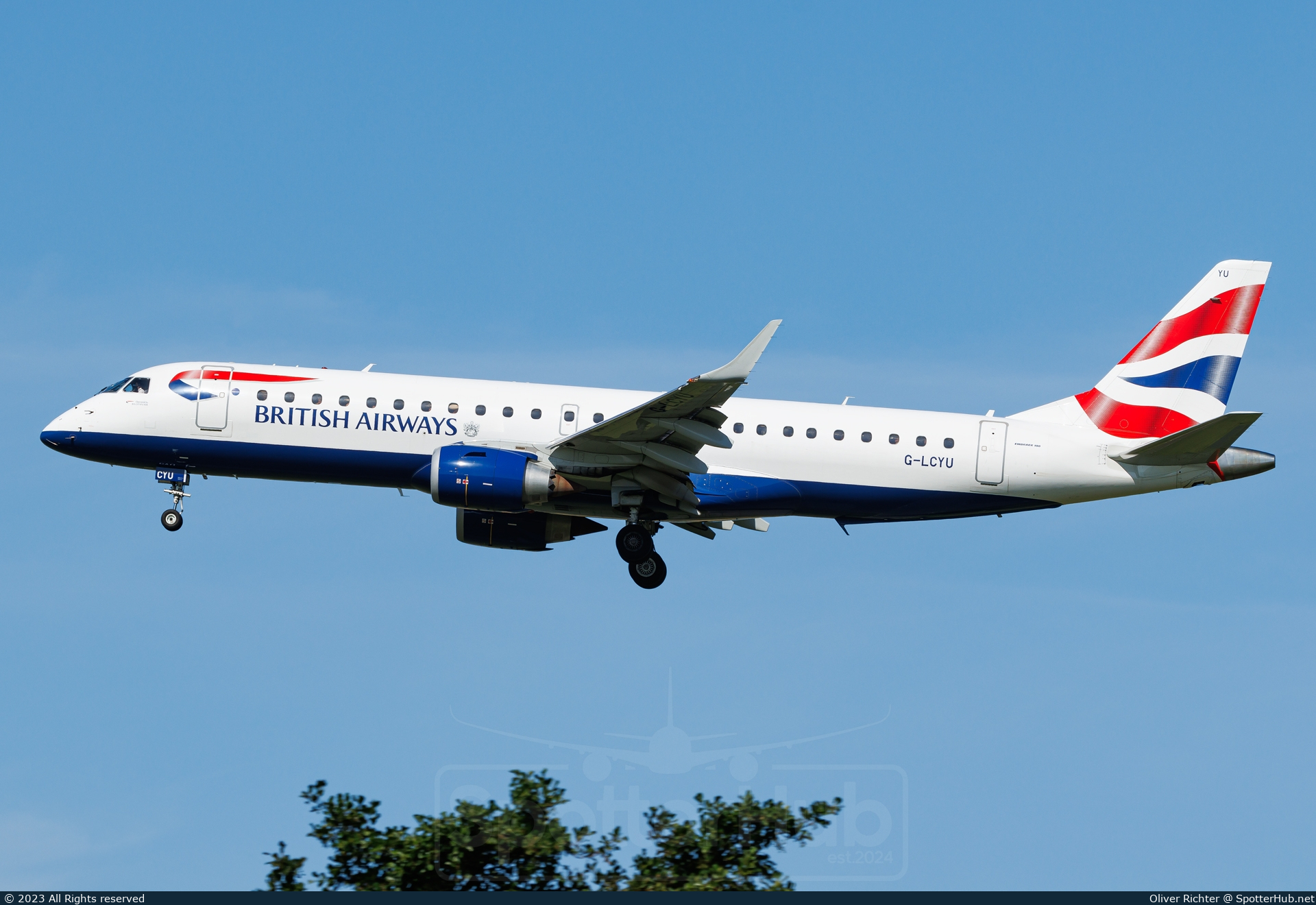 Photo of G-LCYU - Embraer ERJ-190SR operated by BA CityFlyer