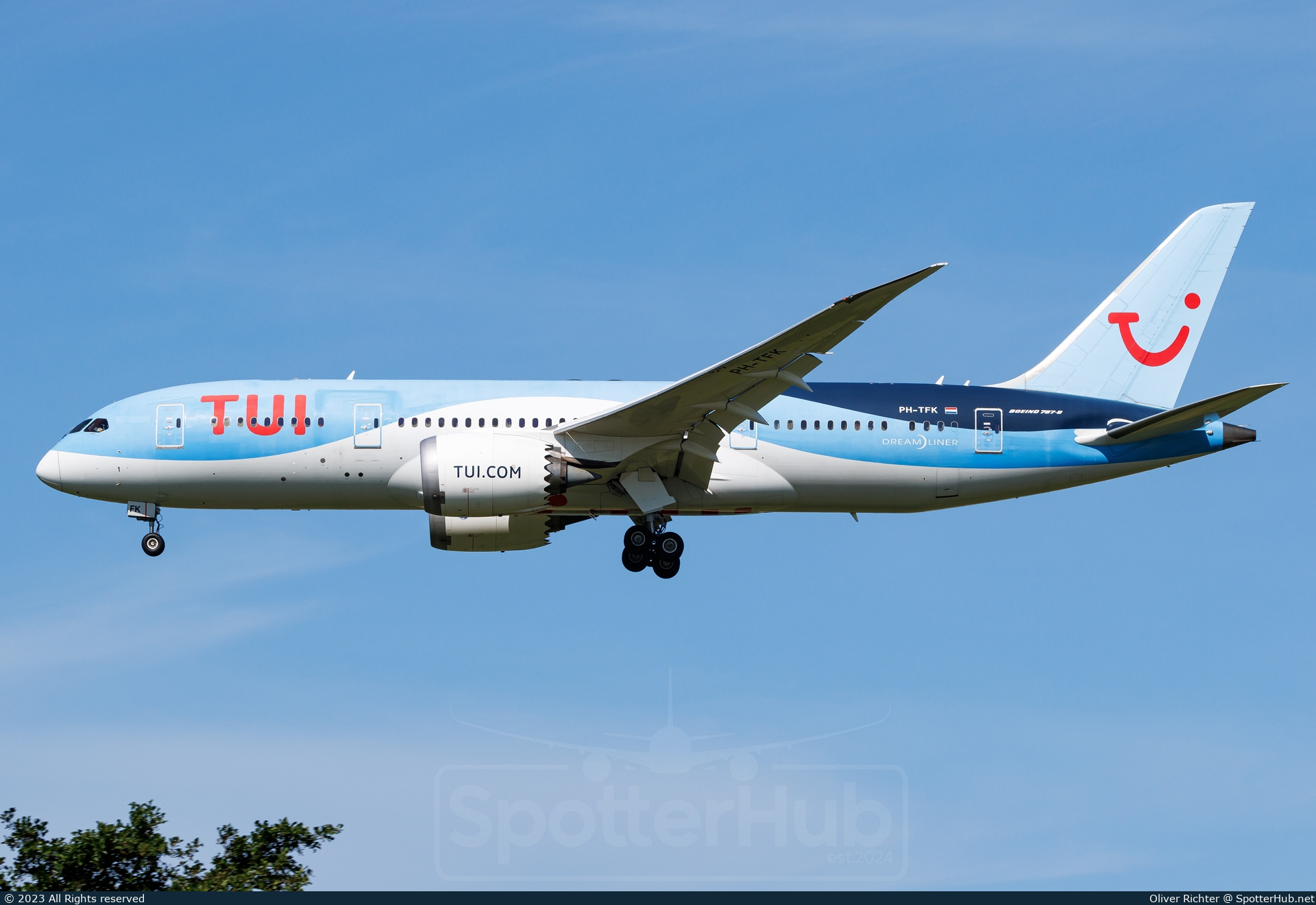 Photo of PH-TFK - Boeing 787-8 Dreamliner operated by TUI Airlines Nederland