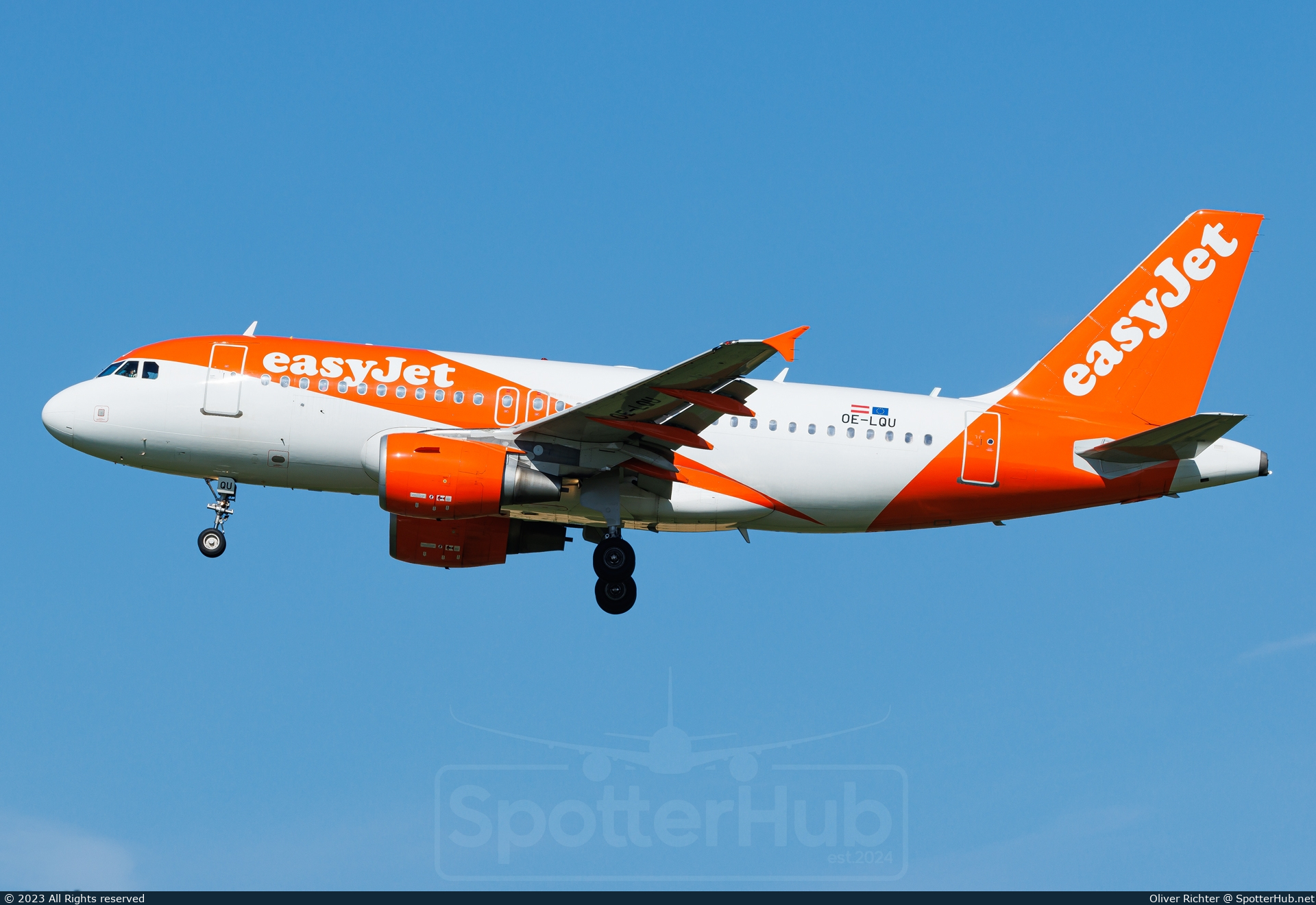 Photo of OE-LQU - Airbus A319-111 operated by easyJet Europe