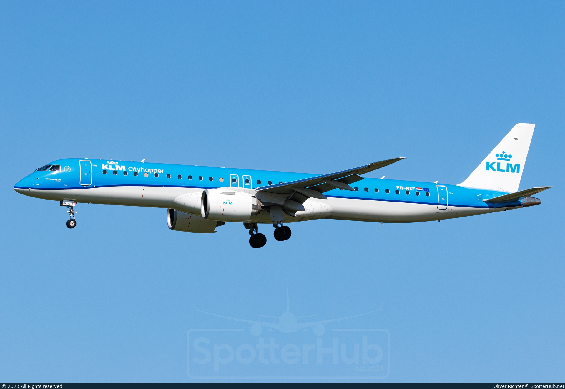 Photo of PH-NXF - Embraer ERJ-195-E2 operated by KLM Cityhopper