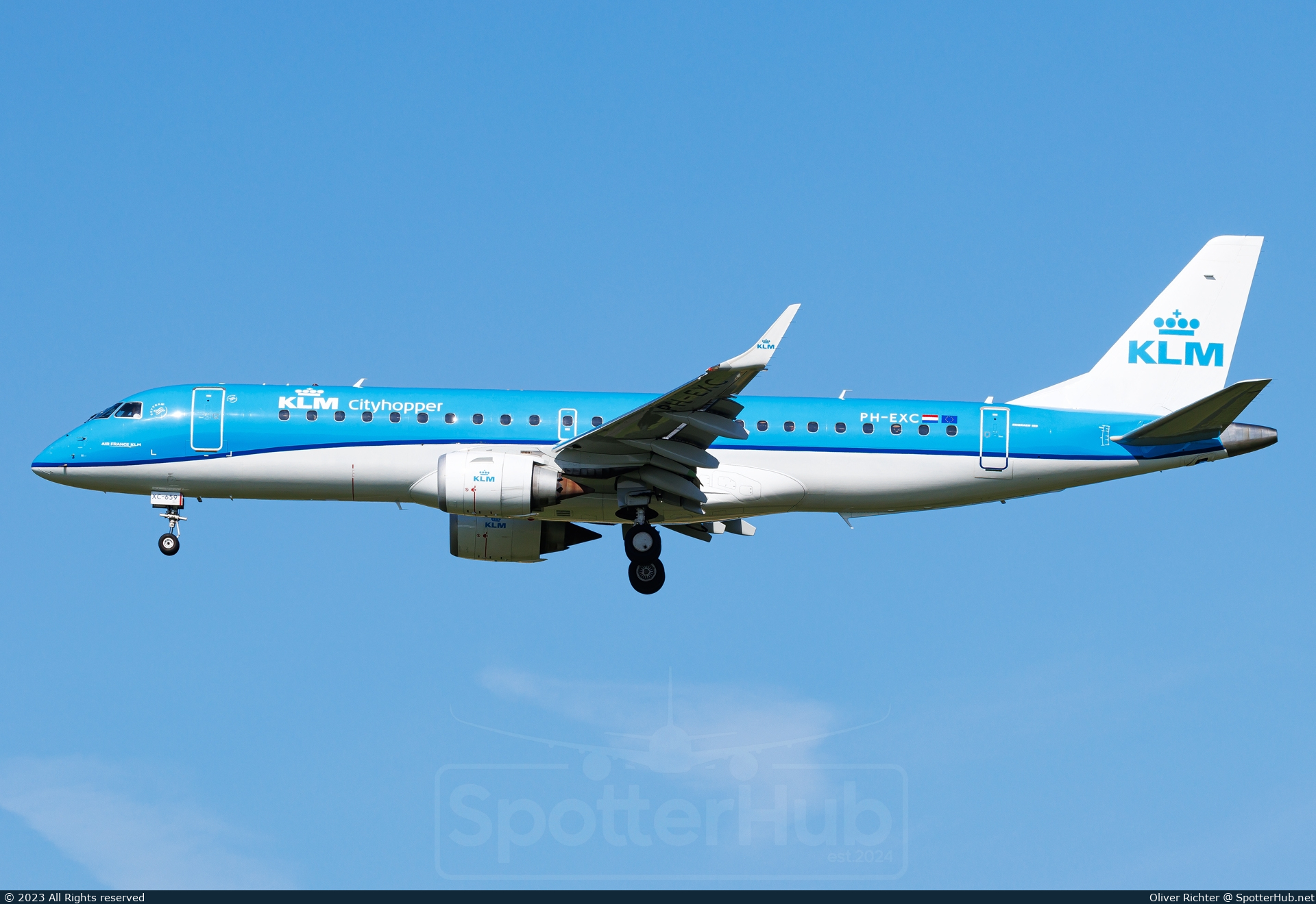 Photo of PH-EXC - Embraer ERJ-190STD operated by KLM Cityhopper