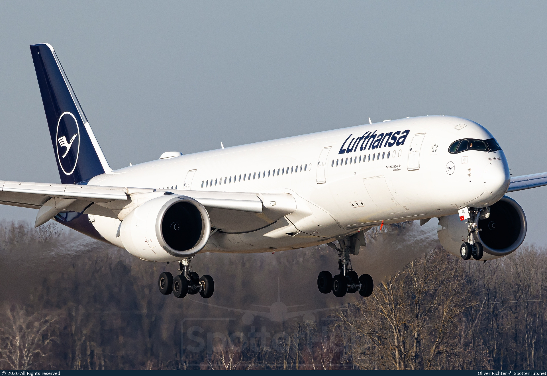 Photo of D-AIVC - Airbus A350-941 operated by Lufthansa