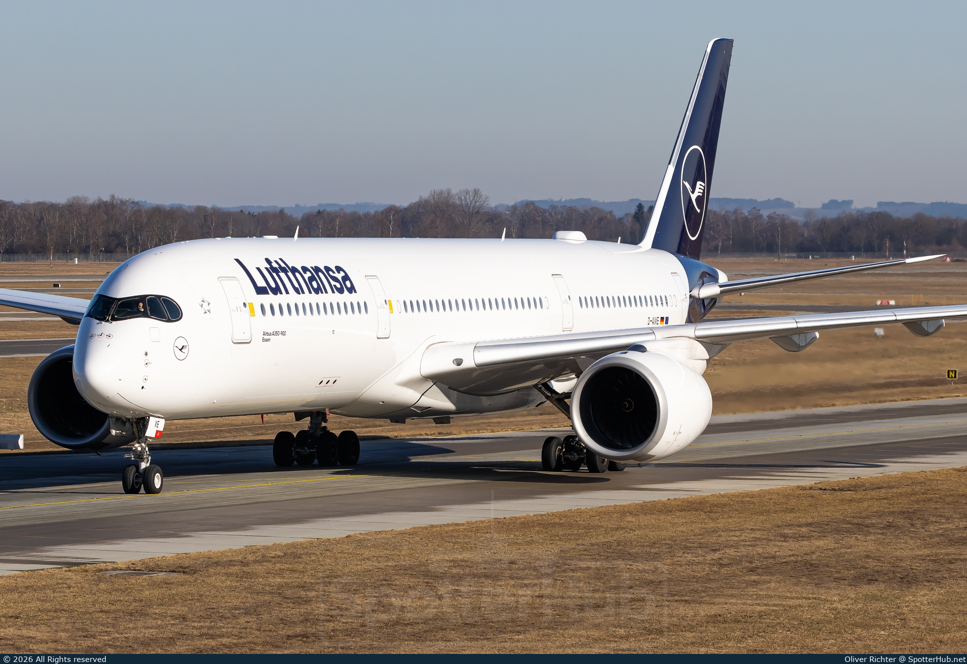 Photo of D-AIXE - Airbus A350-941 operated by Lufthansa