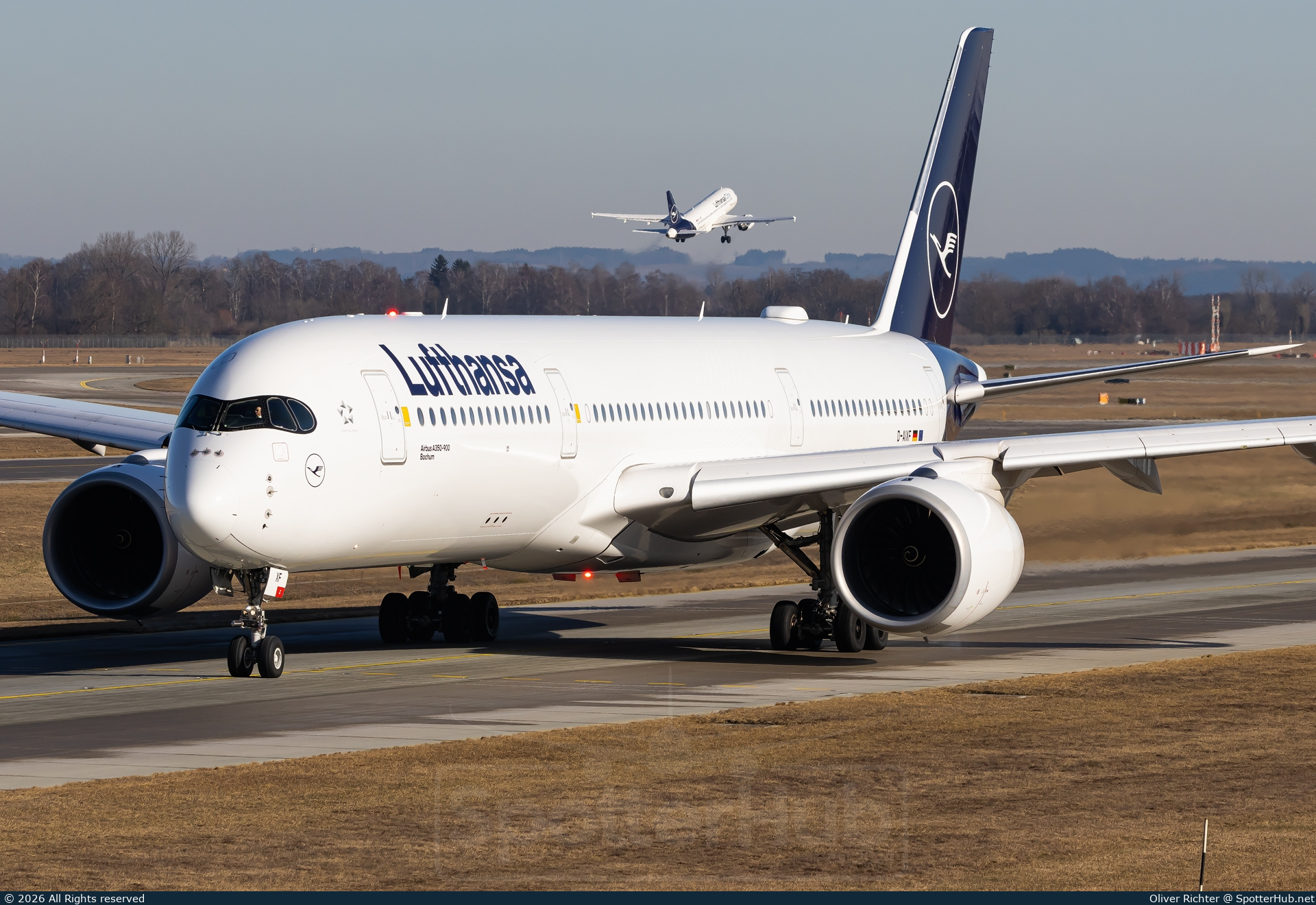 Photo of D-AIXF - Airbus A350-941 operated by Lufthansa