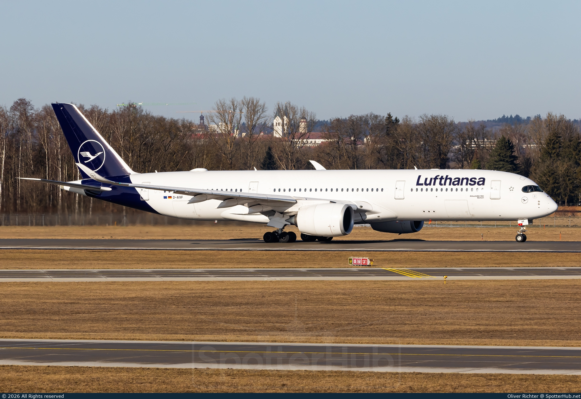 Photo of D-AIXF - Airbus A350-941 operated by Lufthansa