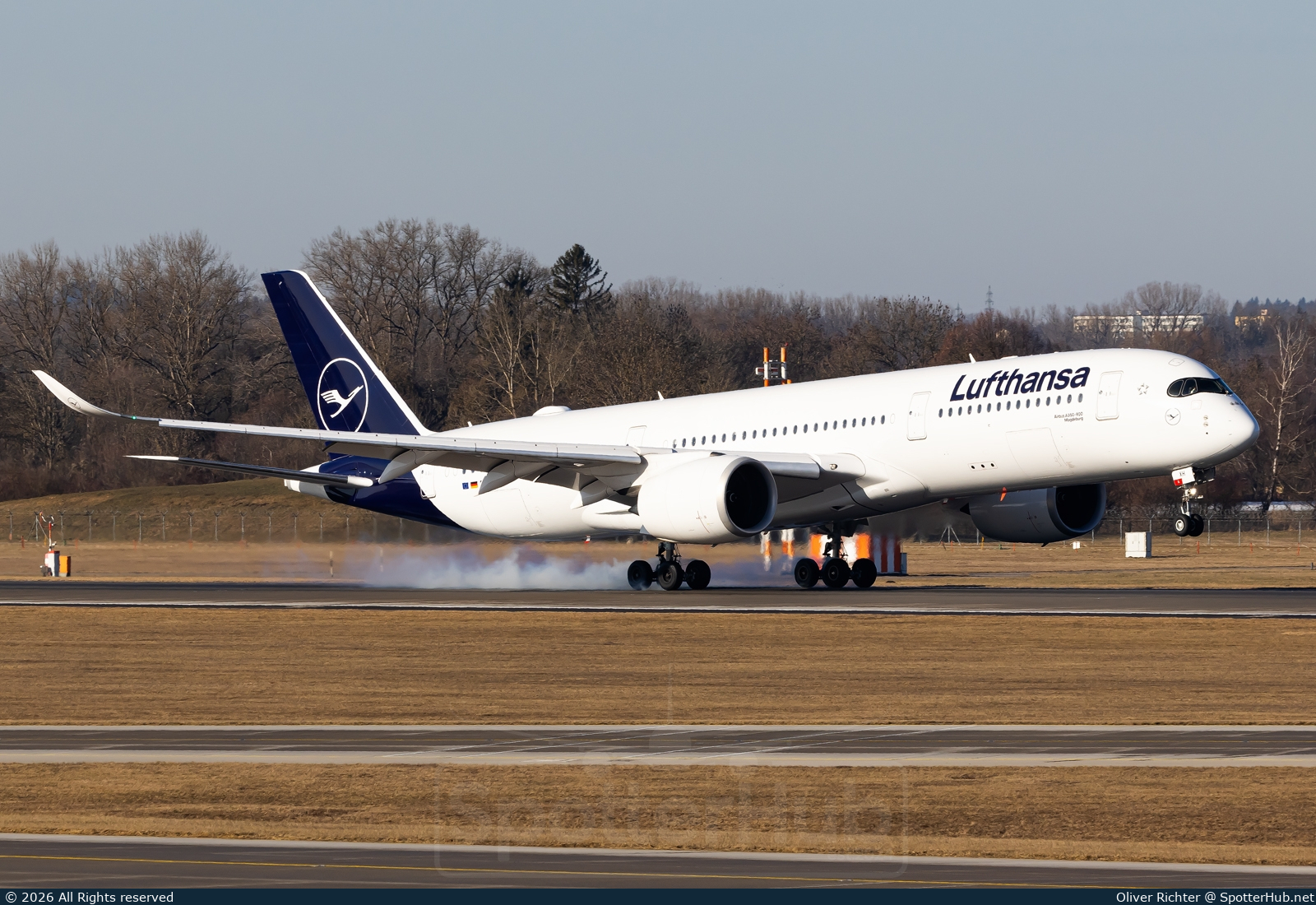 Photo of D-AIXH - Airbus A350-941 operated by Lufthansa