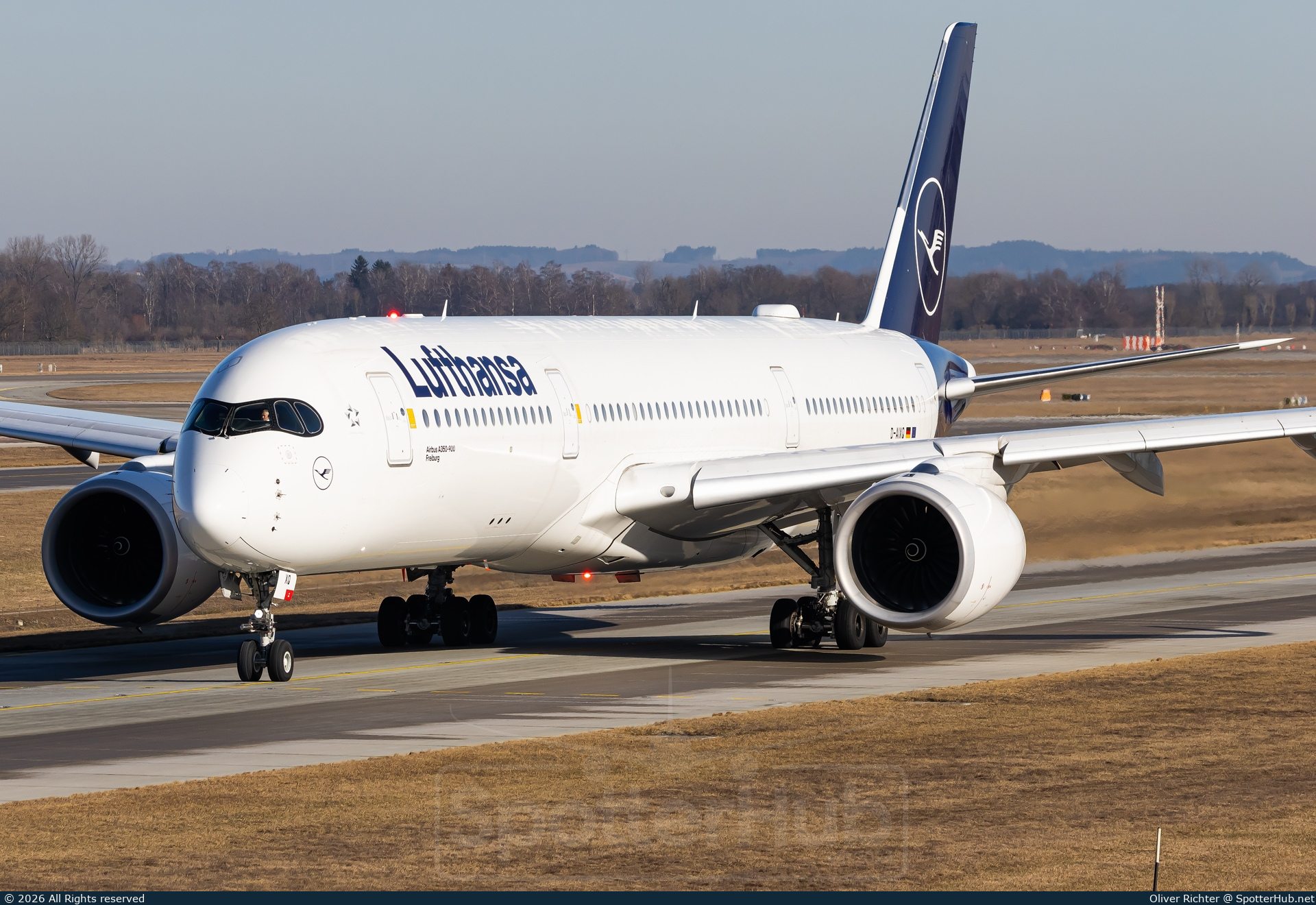 Photo of D-AIXQ - Airbus A350-941 operated by Lufthansa