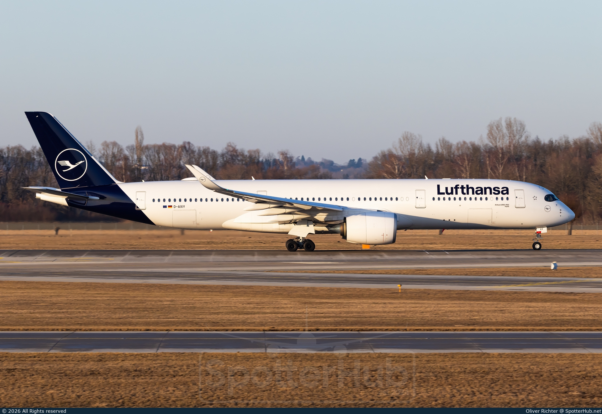 Photo of D-AIXY - Airbus A350-941 operated by Lufthansa