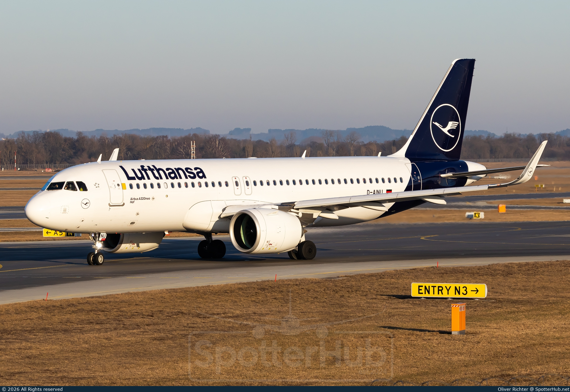 Photo of D-AINU - Airbus A320-271N operated by Lufthansa