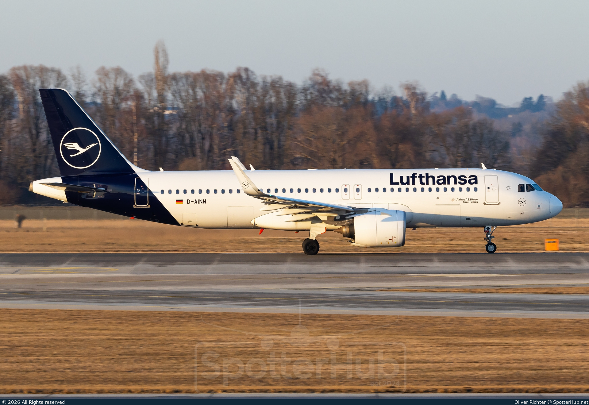 Photo of D-AINW - Airbus A320-271N operated by Lufthansa