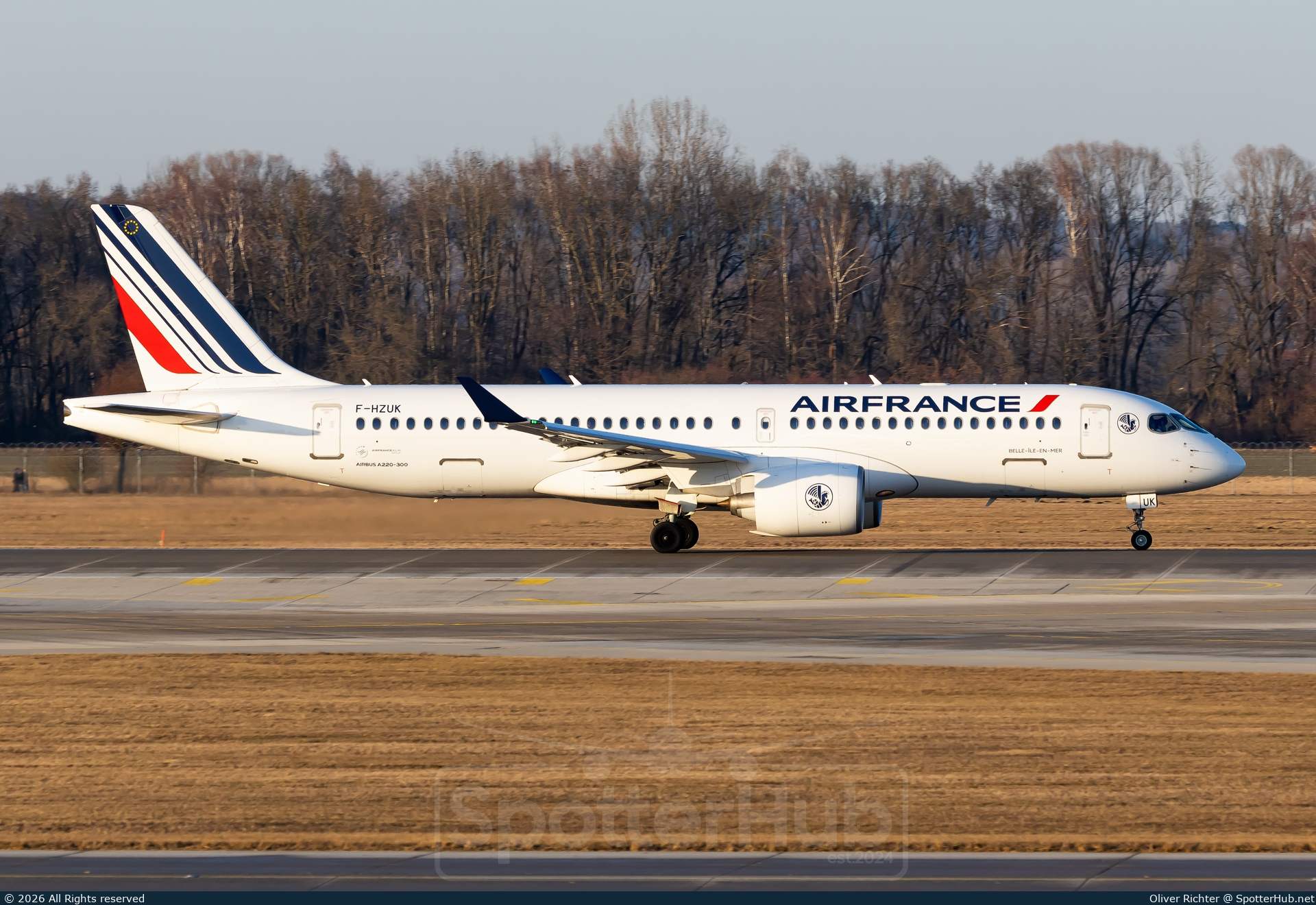Photo of F-HZUK - Airbus A220-300 operated by Air France