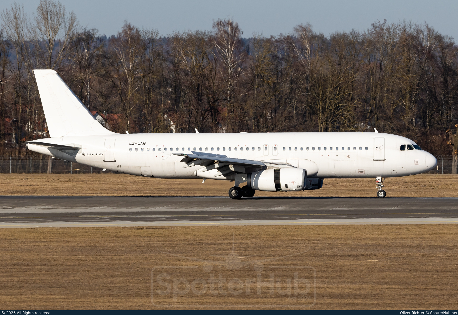 Photo of LZ-LAG - Airbus A320-231 operated by European Air Charter