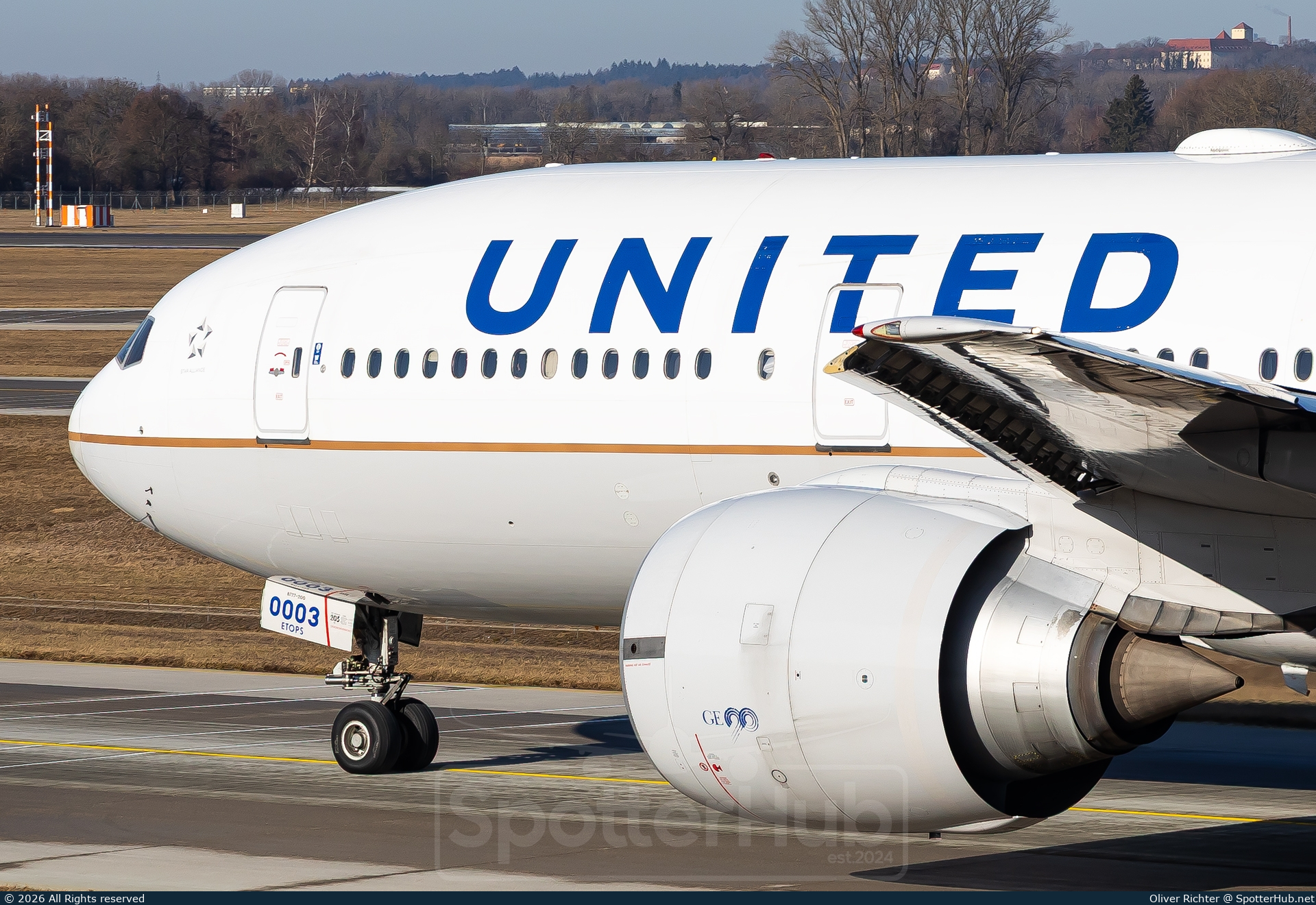 Photo of N78003 - Boeing 777-224(ER) operated by United Airlines