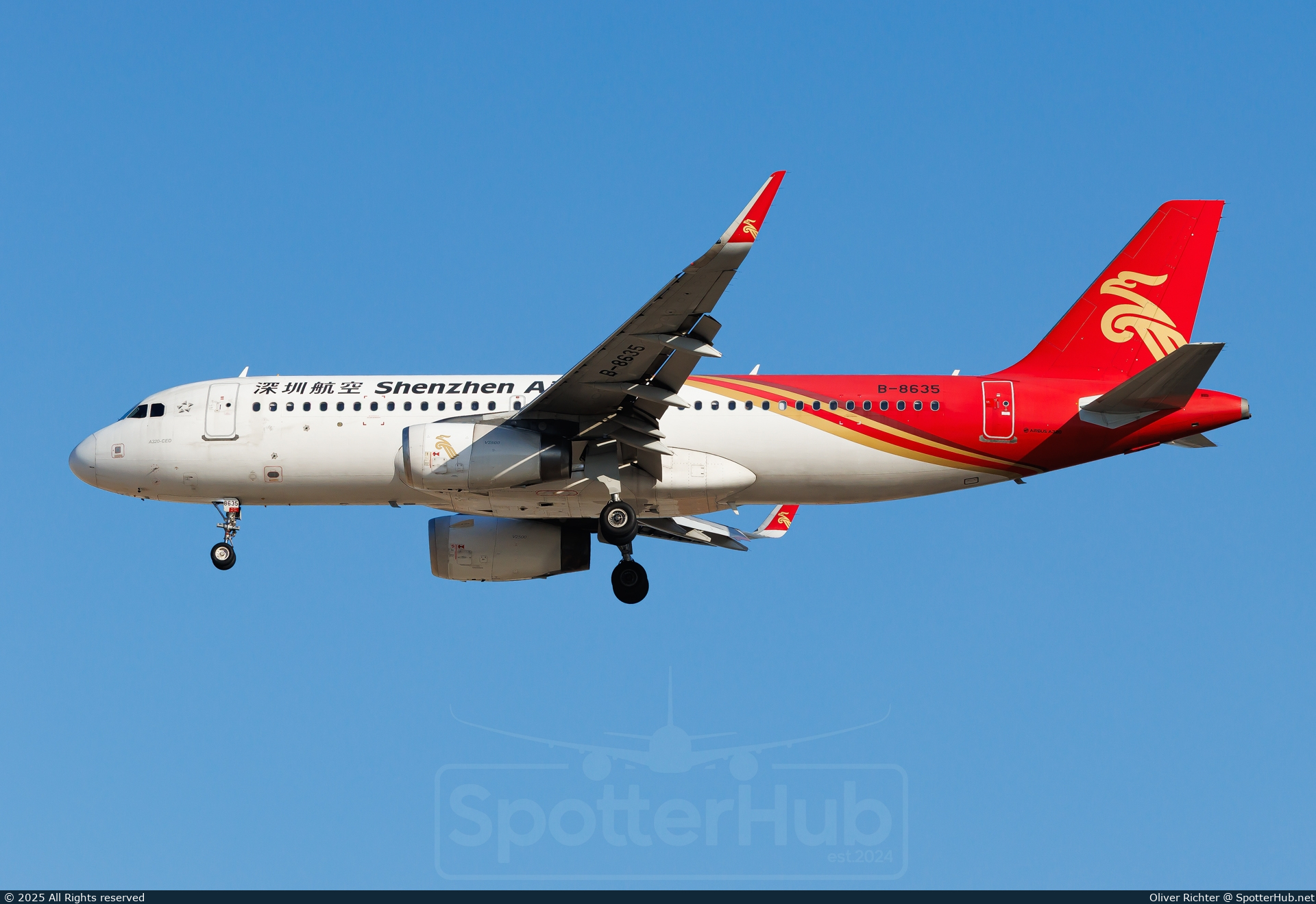 Photo of B-8635 - Airbus A320-232 operated by Shenzhen Airlines